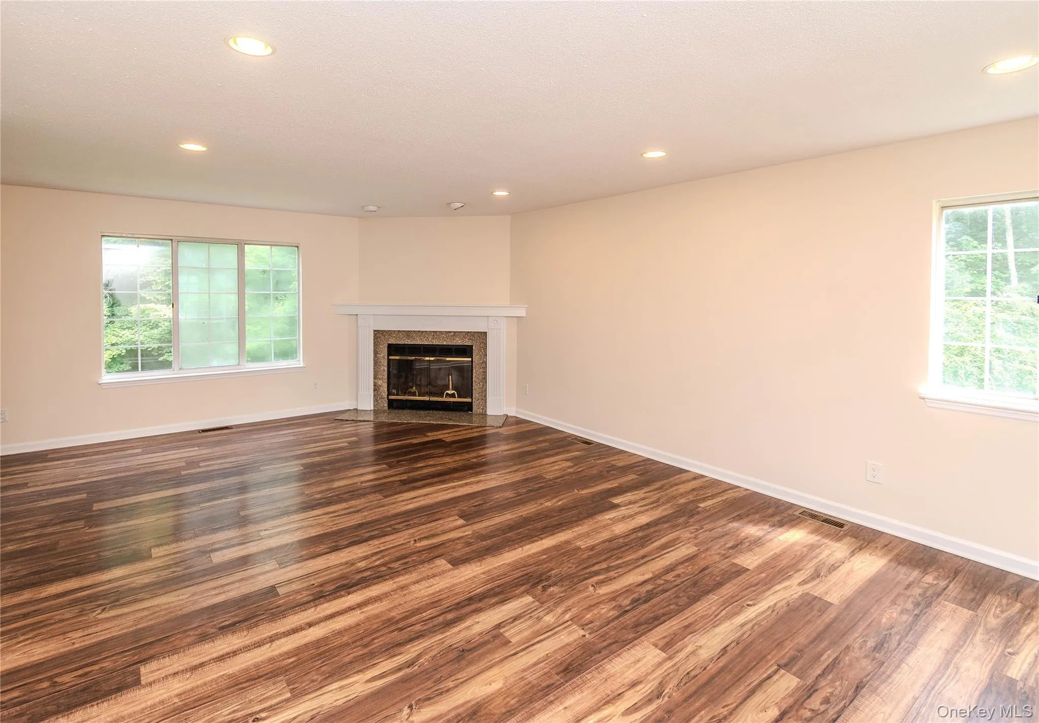 405 Bentley Court, Southeast, NY, 1 Bedroom Bedrooms, 6 Rooms Rooms,2 BathroomsBathrooms,Residential,For Rent,Bentley,0,1023154 405 Bentley Court, Southeast, NY, 1 Bedroom Bedrooms, 6 Rooms Rooms,2 BathroomsBathrooms,Residential,For Rent,Bentley,0,1023154