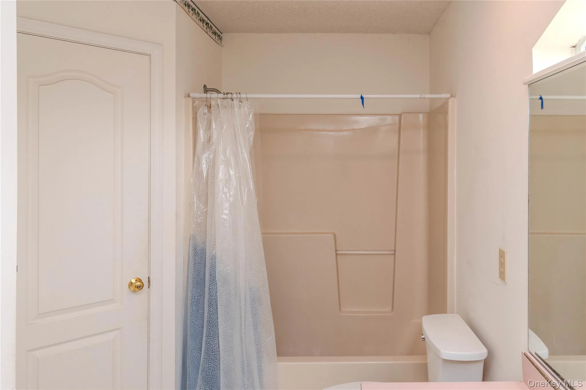 255 Crestwood Court, Fishkill, NY, 2 Bedrooms Bedrooms, 7 Rooms Rooms,1 BathroomBathrooms,Residential,For Rent,Crestwood,0,1023155 255 Crestwood Court, Fishkill, NY, 2 Bedrooms Bedrooms, 7 Rooms Rooms,1 BathroomBathrooms,Residential,For Rent,Crestwood,0,1023155