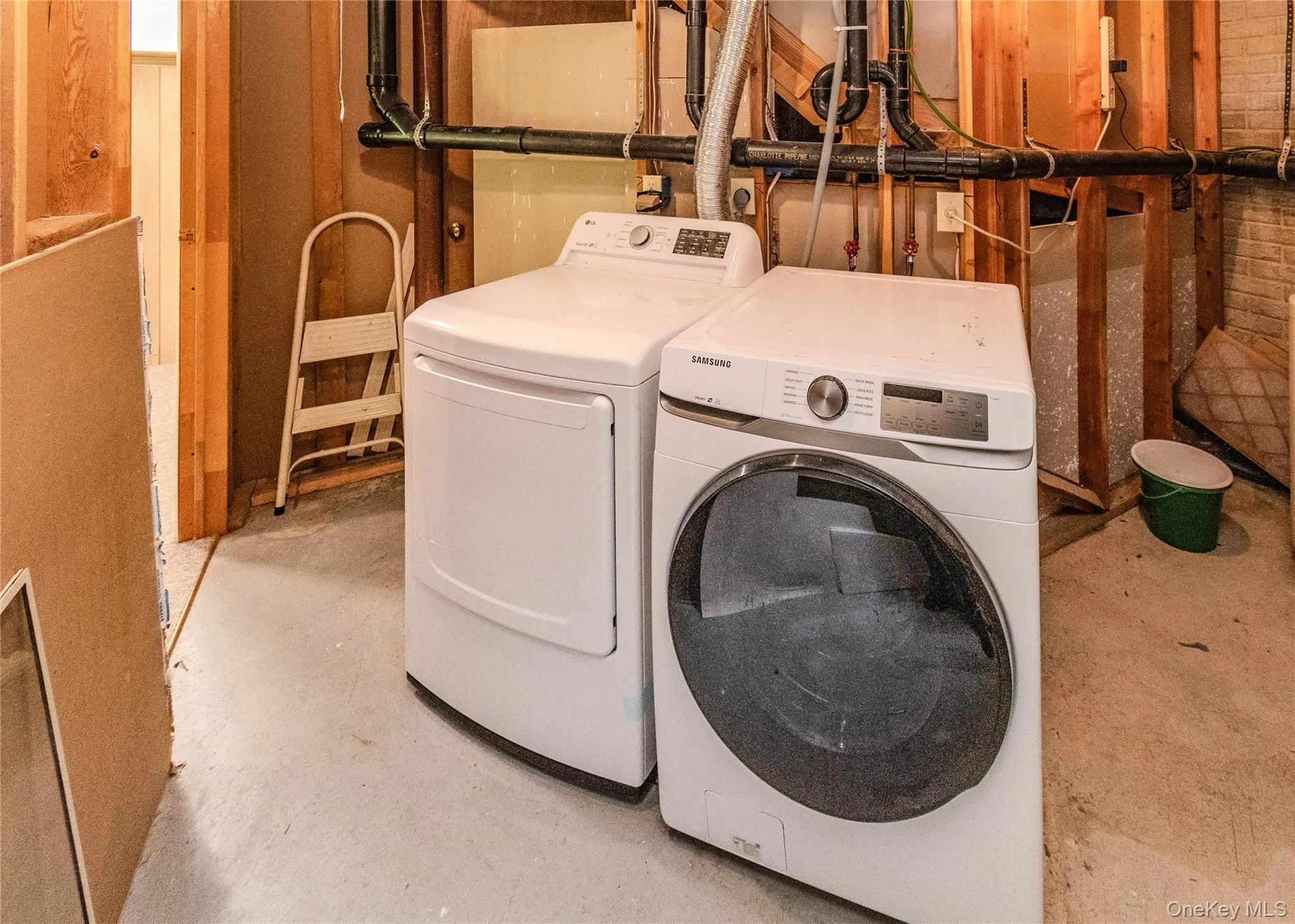 255 Crestwood Court, Fishkill, NY, 2 Bedrooms Bedrooms, 7 Rooms Rooms,1 BathroomBathrooms,Residential,For Rent,Crestwood,0,1023155 255 Crestwood Court, Fishkill, NY, 2 Bedrooms Bedrooms, 7 Rooms Rooms,1 BathroomBathrooms,Residential,For Rent,Crestwood,0,1023155