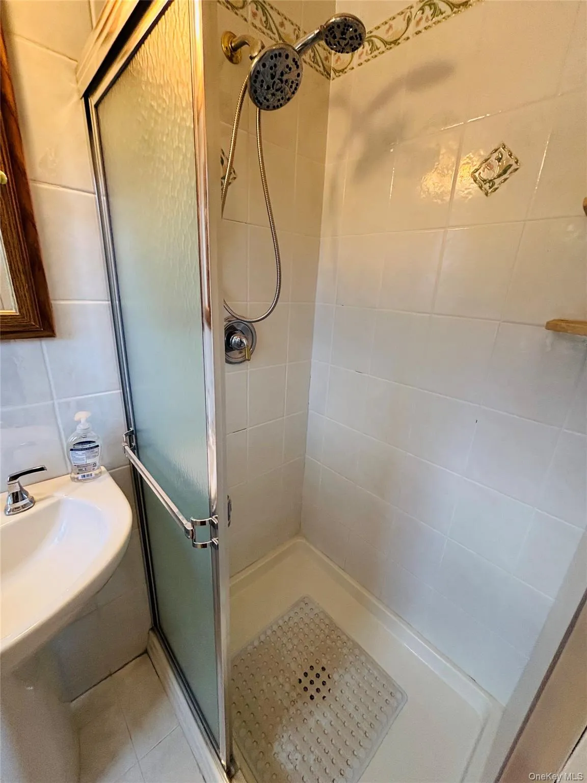 71 Willits Road, Glen Cove, NY, 3 Bedrooms Bedrooms, 8 Rooms Rooms,2 BathroomsBathrooms,Residential,For Rent,Willits,0,1023160 71 Willits Road, Glen Cove, NY, 3 Bedrooms Bedrooms, 8 Rooms Rooms,2 BathroomsBathrooms,Residential,For Rent,Willits,0,1023160