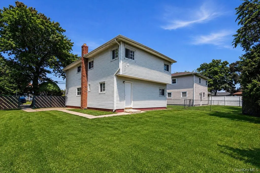218 Montana Avenue, Islip, NY, 6 Bedrooms Bedrooms, 9 Rooms Rooms,3 BathroomsBathrooms,Residential,For Rent,Montana,0,1023167 218 Montana Avenue, Islip, NY, 6 Bedrooms Bedrooms, 9 Rooms Rooms,3 BathroomsBathrooms,Residential,For Rent,Montana,0,1023167