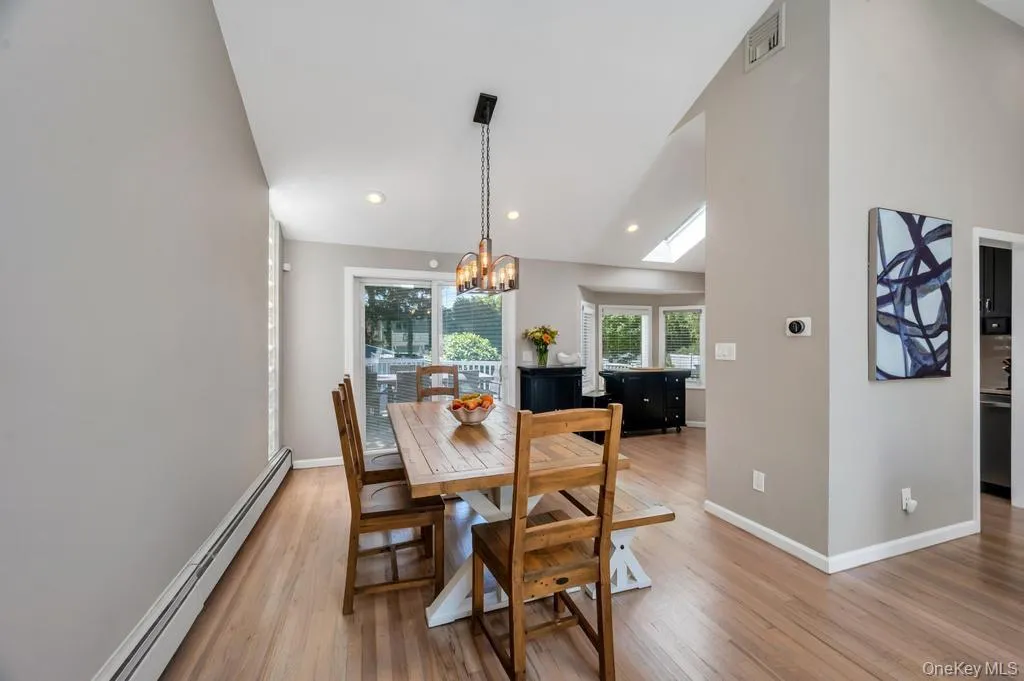 105 Ernest Street, Oyster Bay, NY, 3 Bedrooms Bedrooms, 7 Rooms Rooms,2 BathroomsBathrooms,Residential,For Rent,Ernest,0,1023171 105 Ernest Street, Oyster Bay, NY, 3 Bedrooms Bedrooms, 7 Rooms Rooms,2 BathroomsBathrooms,Residential,For Rent,Ernest,0,1023171