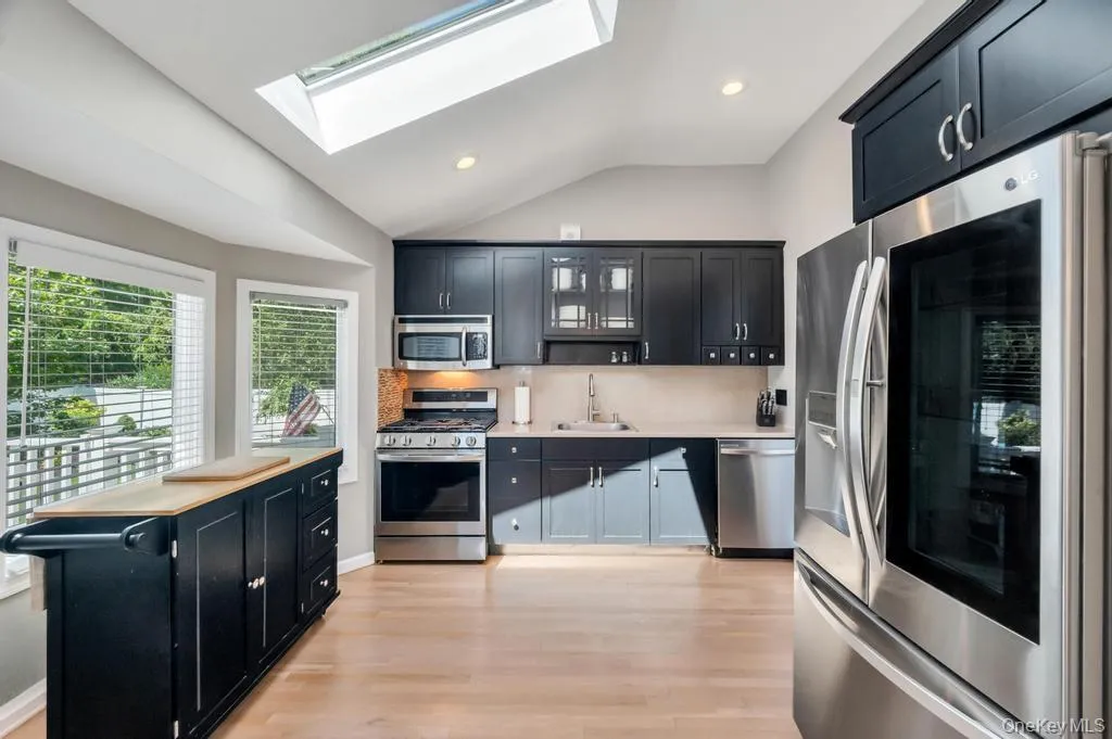 105 Ernest Street, Oyster Bay, NY, 3 Bedrooms Bedrooms, 7 Rooms Rooms,2 BathroomsBathrooms,Residential,For Rent,Ernest,0,1023171 105 Ernest Street, Oyster Bay, NY, 3 Bedrooms Bedrooms, 7 Rooms Rooms,2 BathroomsBathrooms,Residential,For Rent,Ernest,0,1023171