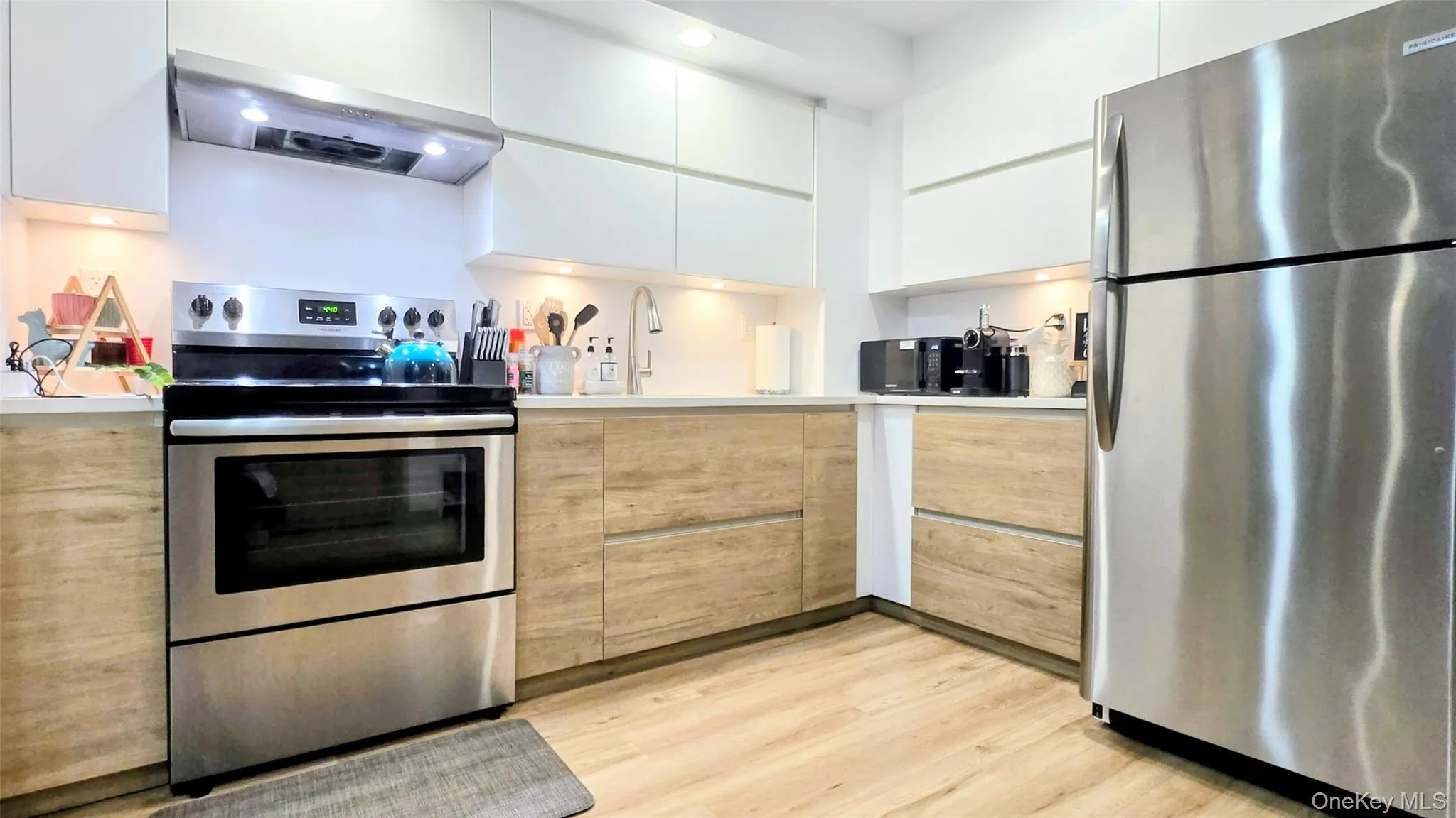 131-11 Fowler Avenue, New York, NY, 1 Bedroom Bedrooms, 4 Rooms Rooms,1 BathroomBathrooms,Residential,For Rent,Fowler,0,1023172 131-11 Fowler Avenue, New York, NY, 1 Bedroom Bedrooms, 4 Rooms Rooms,1 BathroomBathrooms,Residential,For Rent,Fowler,0,1023172