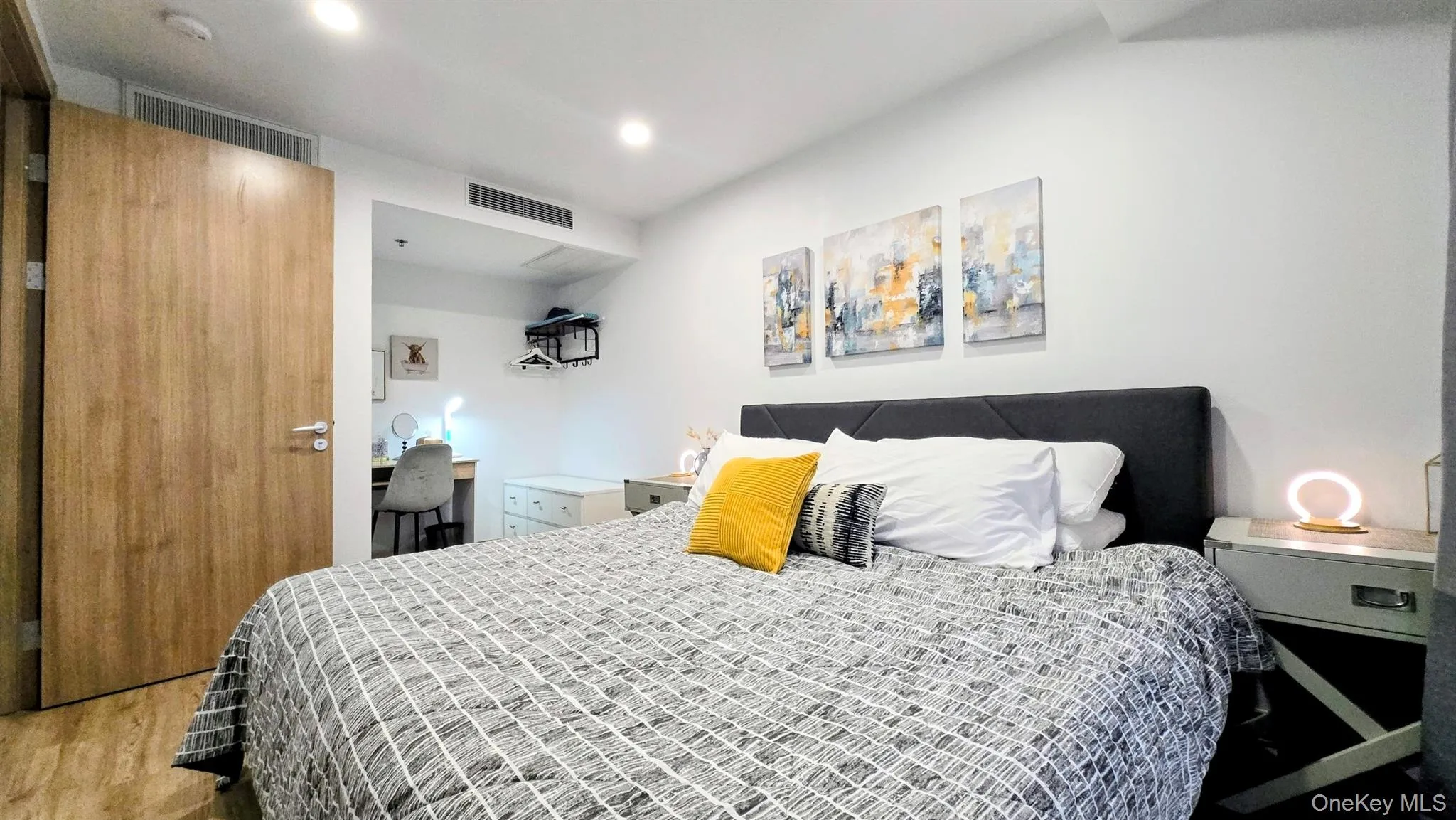 131-11 Fowler Avenue, New York, NY, 1 Bedroom Bedrooms, 4 Rooms Rooms,1 BathroomBathrooms,Residential,For Rent,Fowler,0,1023172 131-11 Fowler Avenue, New York, NY, 1 Bedroom Bedrooms, 4 Rooms Rooms,1 BathroomBathrooms,Residential,For Rent,Fowler,0,1023172