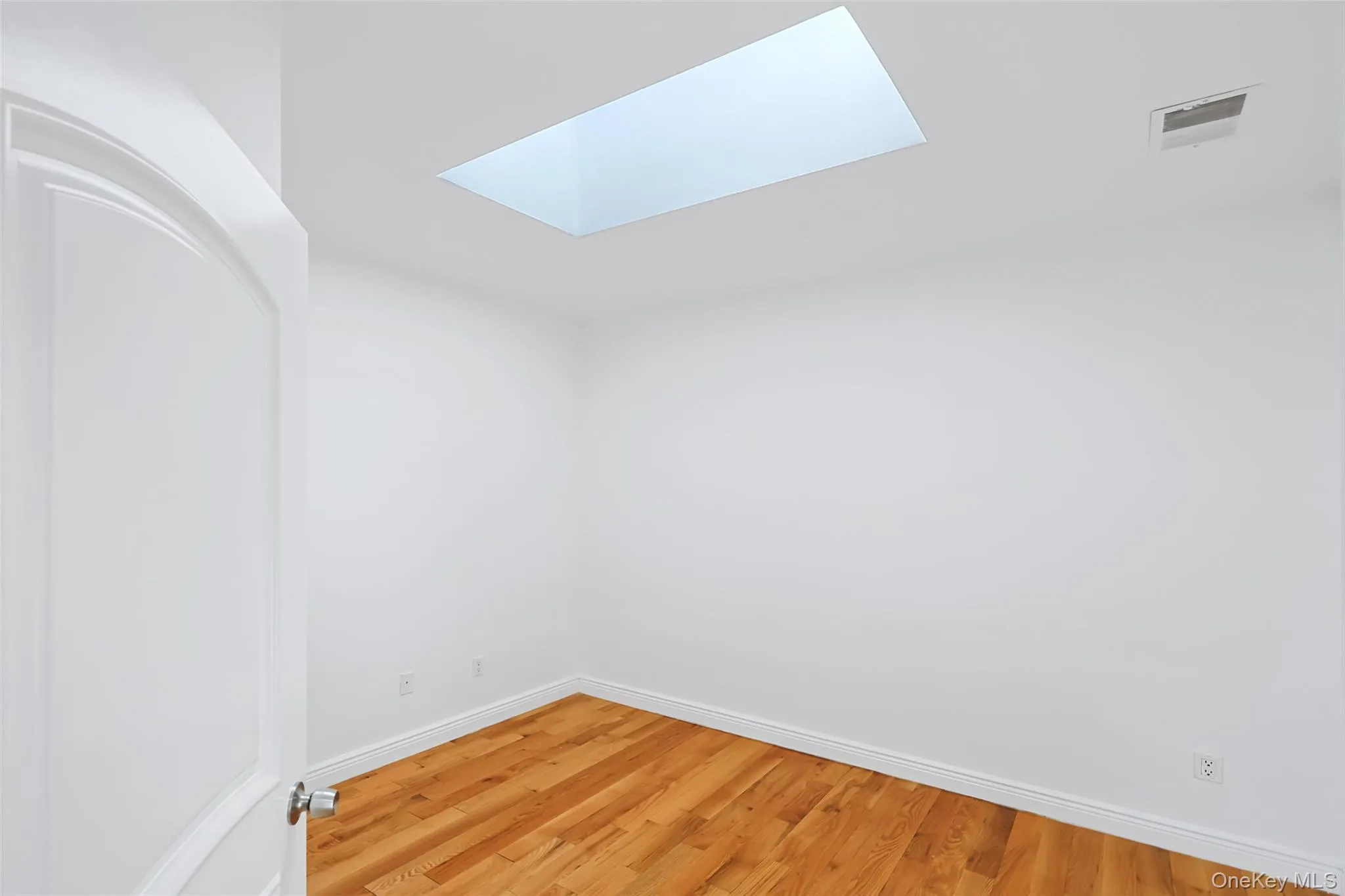 8807 Bay 16th Street, New York, NY, 3 Bedrooms Bedrooms, 4 Rooms Rooms,2 BathroomsBathrooms,Residential,For Rent,Bay 16th,0,1023176 8807 Bay 16th Street, New York, NY, 3 Bedrooms Bedrooms, 4 Rooms Rooms,2 BathroomsBathrooms,Residential,For Rent,Bay 16th,0,1023176