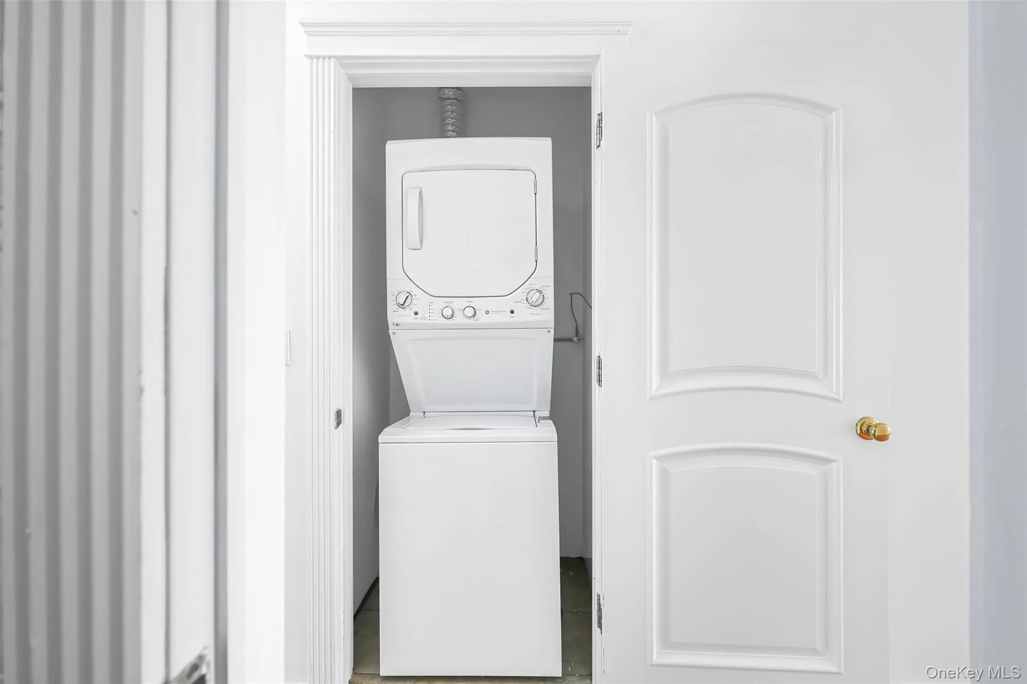 8807 Bay 16th Street, New York, NY, 3 Bedrooms Bedrooms, 4 Rooms Rooms,2 BathroomsBathrooms,Residential,For Rent,Bay 16th,0,1023176 8807 Bay 16th Street, New York, NY, 3 Bedrooms Bedrooms, 4 Rooms Rooms,2 BathroomsBathrooms,Residential,For Rent,Bay 16th,0,1023176