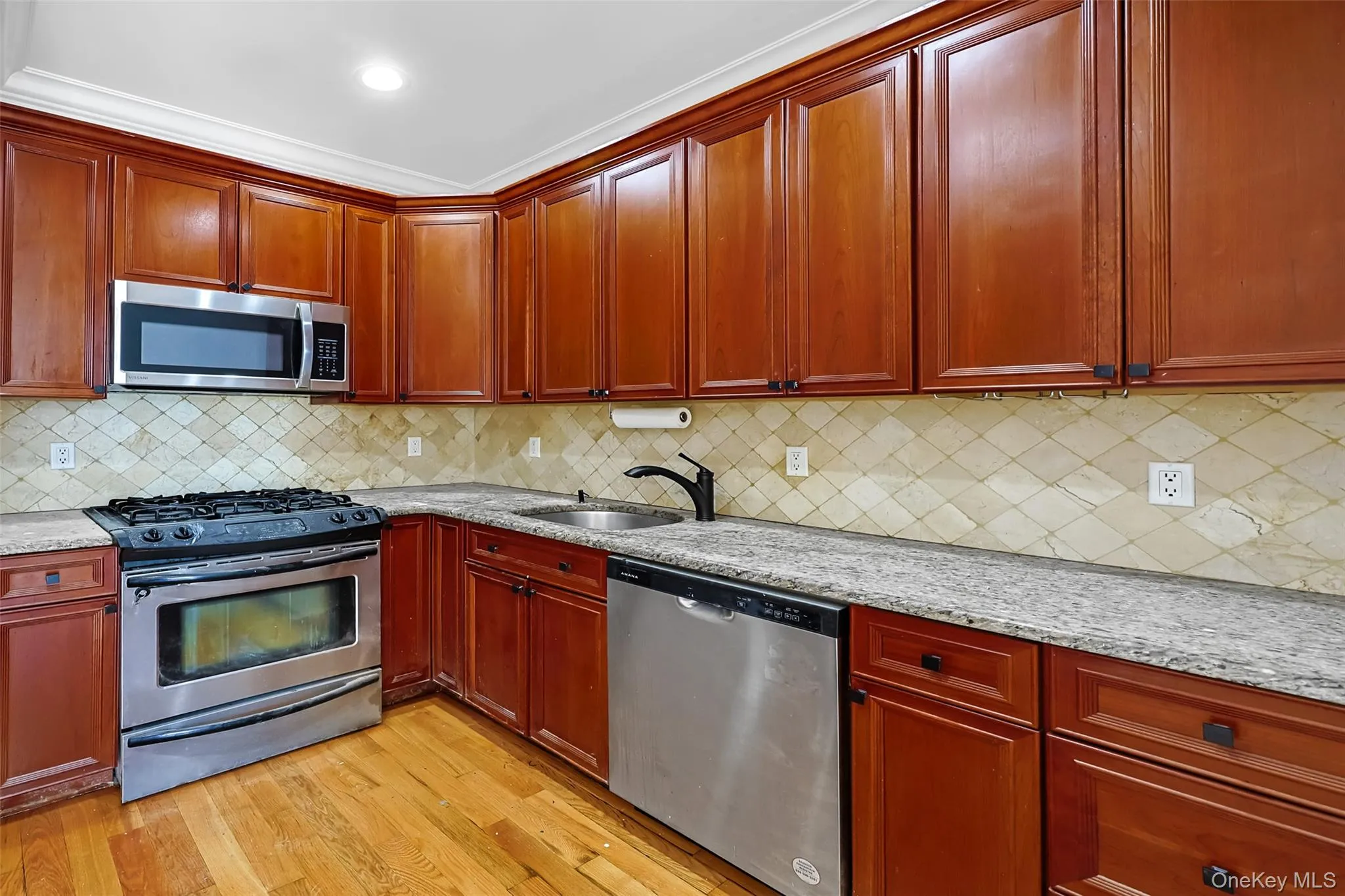 8807 Bay 16th Street, New York, NY, 3 Bedrooms Bedrooms, 4 Rooms Rooms,2 BathroomsBathrooms,Residential,For Rent,Bay 16th,0,1023176 8807 Bay 16th Street, New York, NY, 3 Bedrooms Bedrooms, 4 Rooms Rooms,2 BathroomsBathrooms,Residential,For Rent,Bay 16th,0,1023176