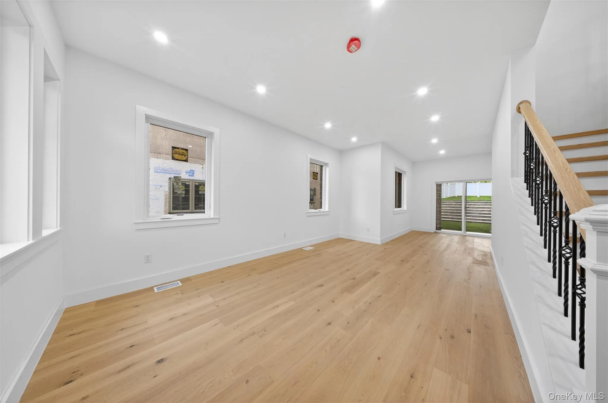 8366 Charlecote Ridge, New York, NY, 3 Bedrooms Bedrooms, 7 Rooms Rooms,4 BathroomsBathrooms,Residential,For Rent,Charlecote,0,1023182 8366 Charlecote Ridge, New York, NY, 3 Bedrooms Bedrooms, 7 Rooms Rooms,4 BathroomsBathrooms,Residential,For Rent,Charlecote,0,1023182