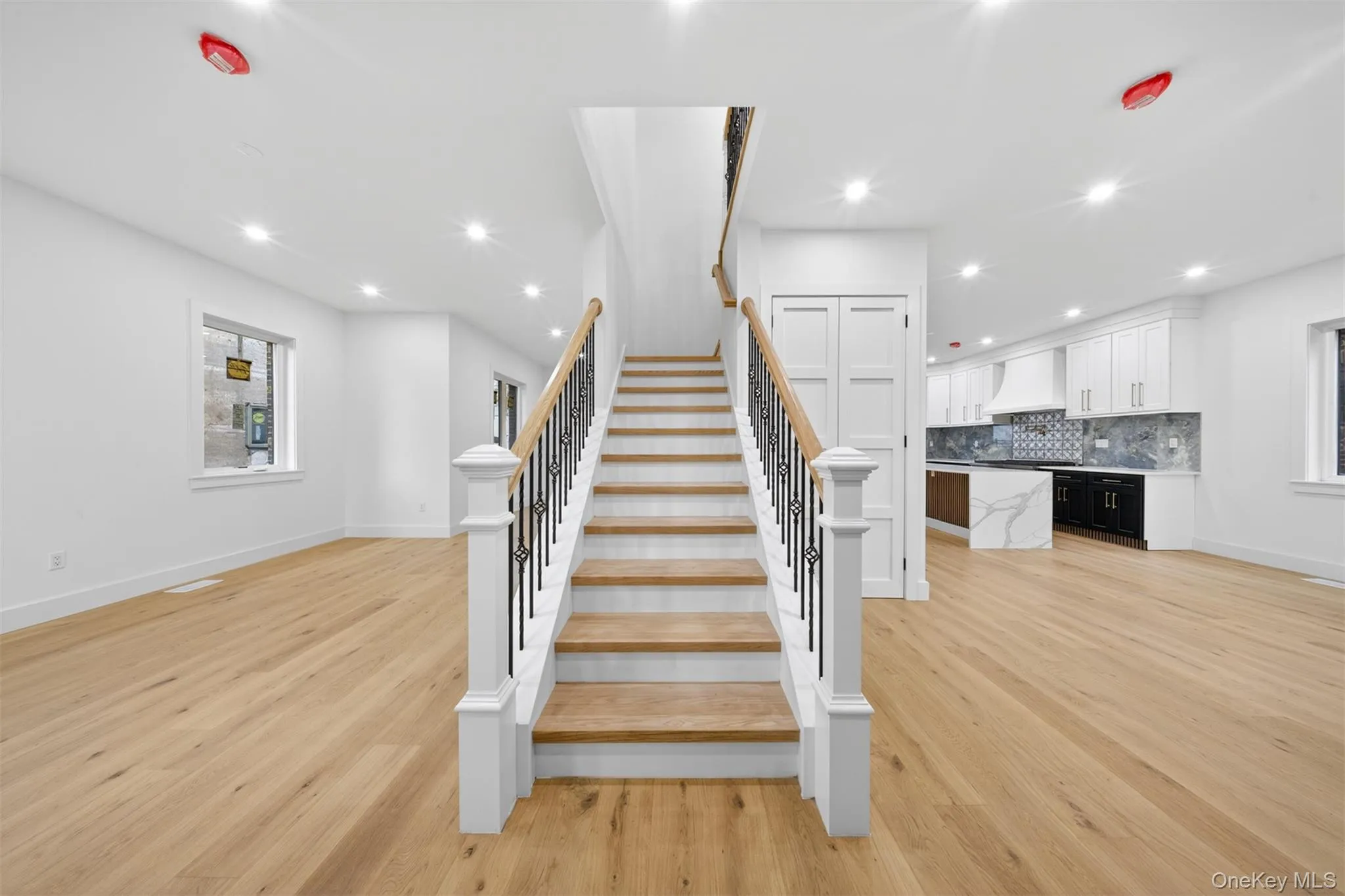 8366 Charlecote Ridge, New York, NY, 3 Bedrooms Bedrooms, 7 Rooms Rooms,4 BathroomsBathrooms,Residential,For Rent,Charlecote,0,1023182 8366 Charlecote Ridge, New York, NY, 3 Bedrooms Bedrooms, 7 Rooms Rooms,4 BathroomsBathrooms,Residential,For Rent,Charlecote,0,1023182