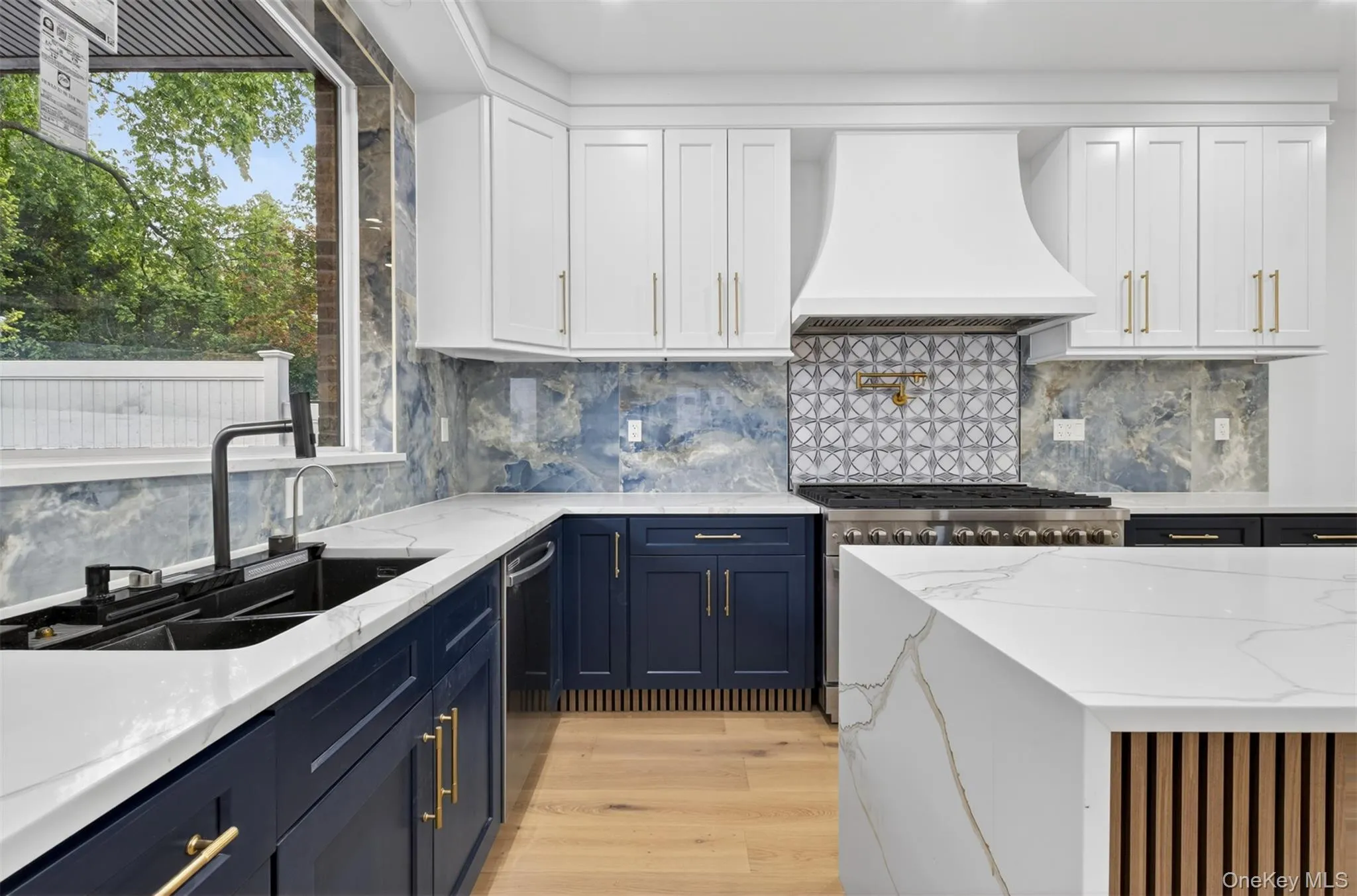 8366 Charlecote Ridge, New York, NY, 3 Bedrooms Bedrooms, 7 Rooms Rooms,4 BathroomsBathrooms,Residential,For Rent,Charlecote,0,1023182 8366 Charlecote Ridge, New York, NY, 3 Bedrooms Bedrooms, 7 Rooms Rooms,4 BathroomsBathrooms,Residential,For Rent,Charlecote,0,1023182