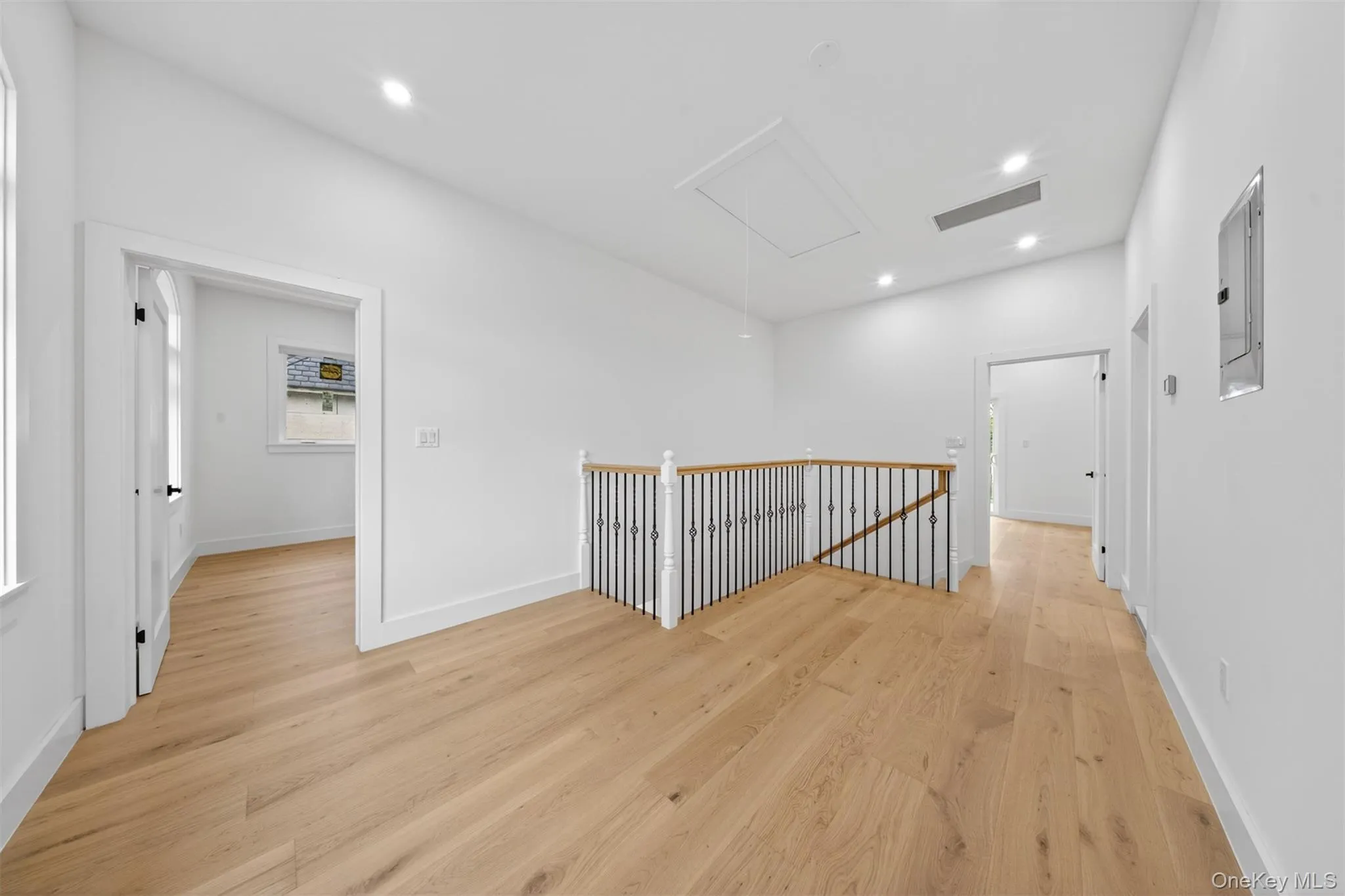 8366 Charlecote Ridge, New York, NY, 3 Bedrooms Bedrooms, 7 Rooms Rooms,4 BathroomsBathrooms,Residential,For Rent,Charlecote,0,1023182 8366 Charlecote Ridge, New York, NY, 3 Bedrooms Bedrooms, 7 Rooms Rooms,4 BathroomsBathrooms,Residential,For Rent,Charlecote,0,1023182