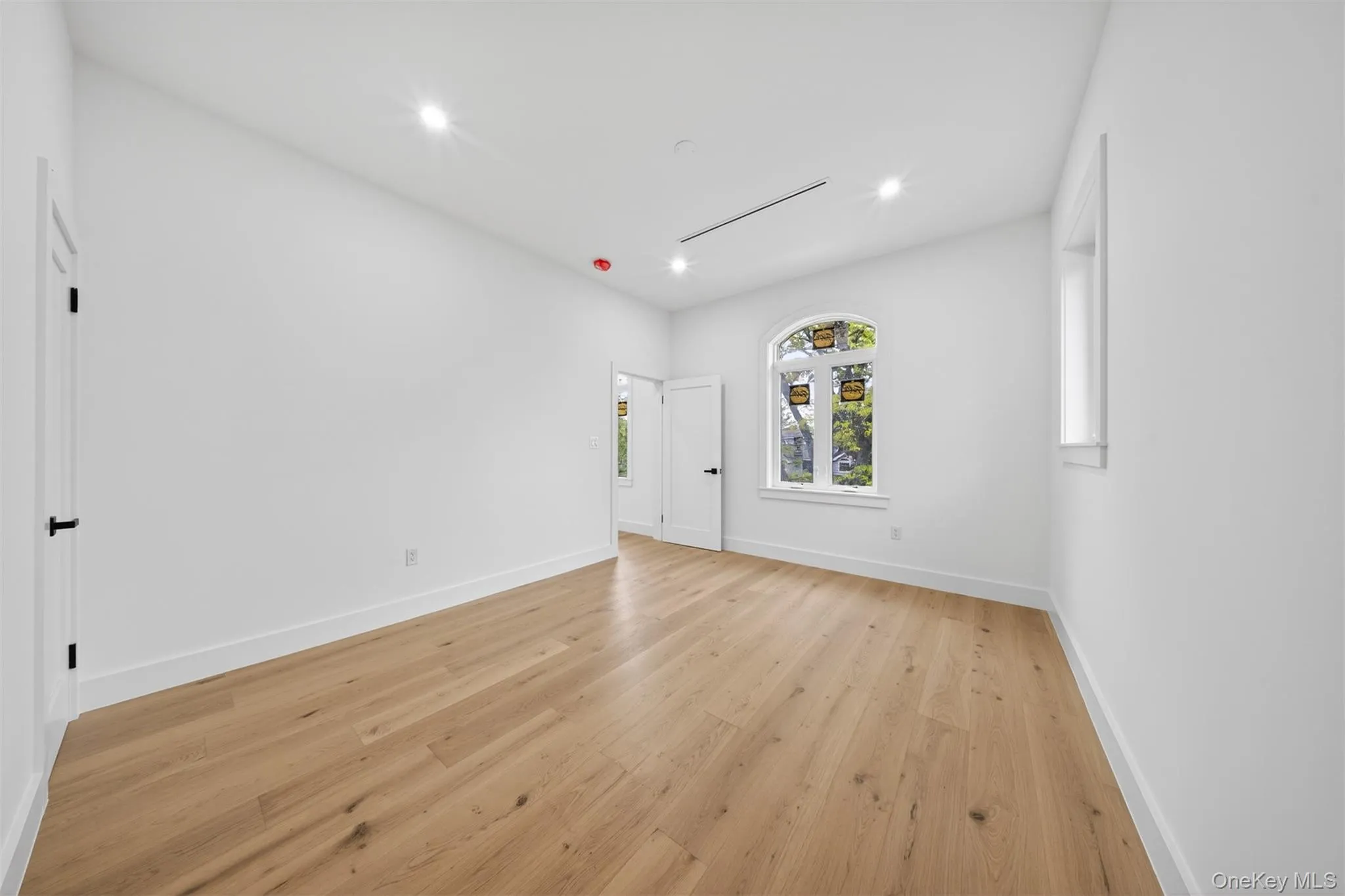 8366 Charlecote Ridge, New York, NY, 3 Bedrooms Bedrooms, 7 Rooms Rooms,4 BathroomsBathrooms,Residential,For Rent,Charlecote,0,1023182 8366 Charlecote Ridge, New York, NY, 3 Bedrooms Bedrooms, 7 Rooms Rooms,4 BathroomsBathrooms,Residential,For Rent,Charlecote,0,1023182