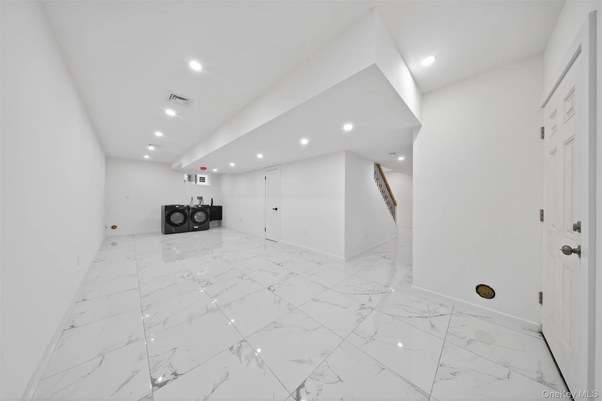 8366 Charlecote Ridge, New York, NY, 3 Bedrooms Bedrooms, 7 Rooms Rooms,4 BathroomsBathrooms,Residential,For Rent,Charlecote,0,1023182 8366 Charlecote Ridge, New York, NY, 3 Bedrooms Bedrooms, 7 Rooms Rooms,4 BathroomsBathrooms,Residential,For Rent,Charlecote,0,1023182
