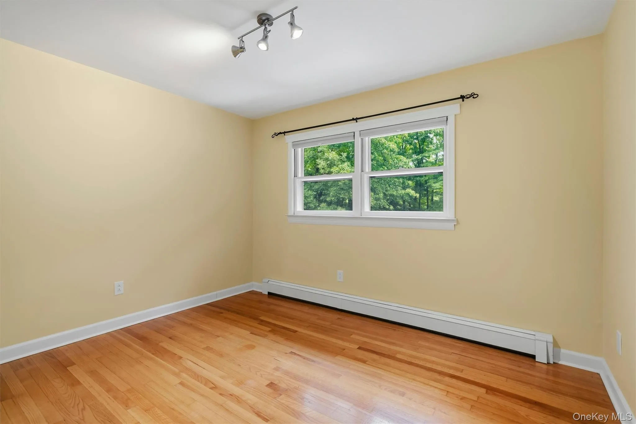 27 Jean Drive, Monroe, NY, 4 Bedrooms Bedrooms, 9 Rooms Rooms,2 BathroomsBathrooms,Residential,For Rent,Jean,0,1023187 27 Jean Drive, Monroe, NY, 4 Bedrooms Bedrooms, 9 Rooms Rooms,2 BathroomsBathrooms,Residential,For Rent,Jean,0,1023187