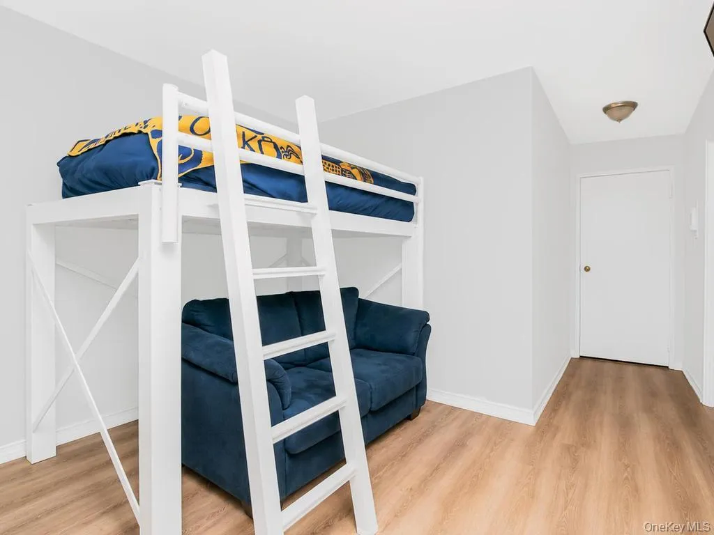 4901 Henry Hudson Parkway, New York, NY, 1 Room Rooms,1 BathroomBathrooms,Residential,For Rent,Henry Hudson,0,1023188 4901 Henry Hudson Parkway, New York, NY, 1 Room Rooms,1 BathroomBathrooms,Residential,For Rent,Henry Hudson,0,1023188