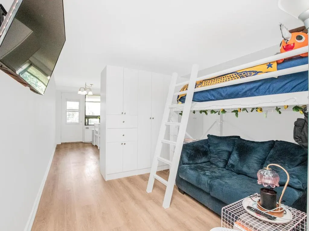 4901 Henry Hudson Parkway, New York, NY, 1 Room Rooms,1 BathroomBathrooms,Residential,For Rent,Henry Hudson,0,1023188 4901 Henry Hudson Parkway, New York, NY, 1 Room Rooms,1 BathroomBathrooms,Residential,For Rent,Henry Hudson,0,1023188