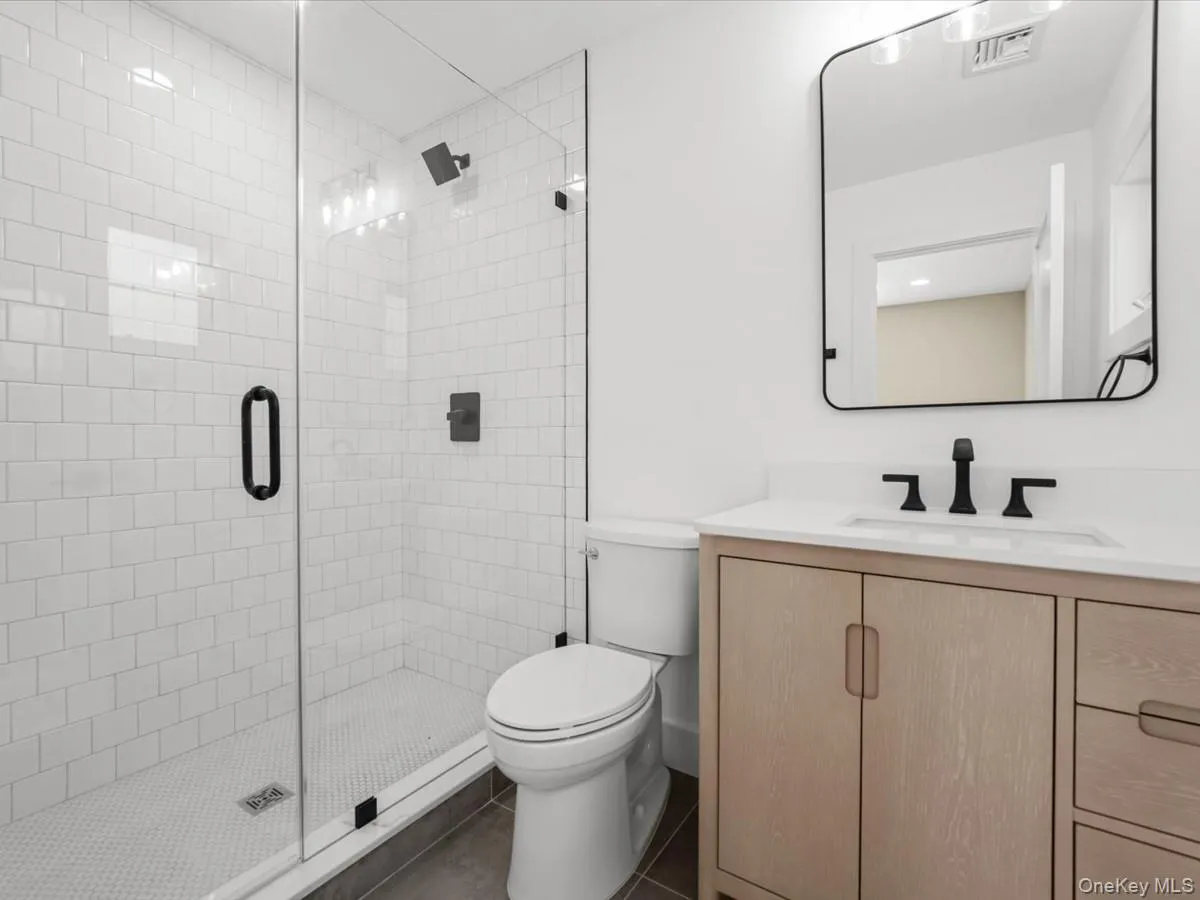 8 Brixton Road, Hempstead, NY, 5 Bedrooms Bedrooms, 10 Rooms Rooms,6 BathroomsBathrooms,Residential,For Rent,Brixton,0,1023191 8 Brixton Road, Hempstead, NY, 5 Bedrooms Bedrooms, 10 Rooms Rooms,6 BathroomsBathrooms,Residential,For Rent,Brixton,0,1023191