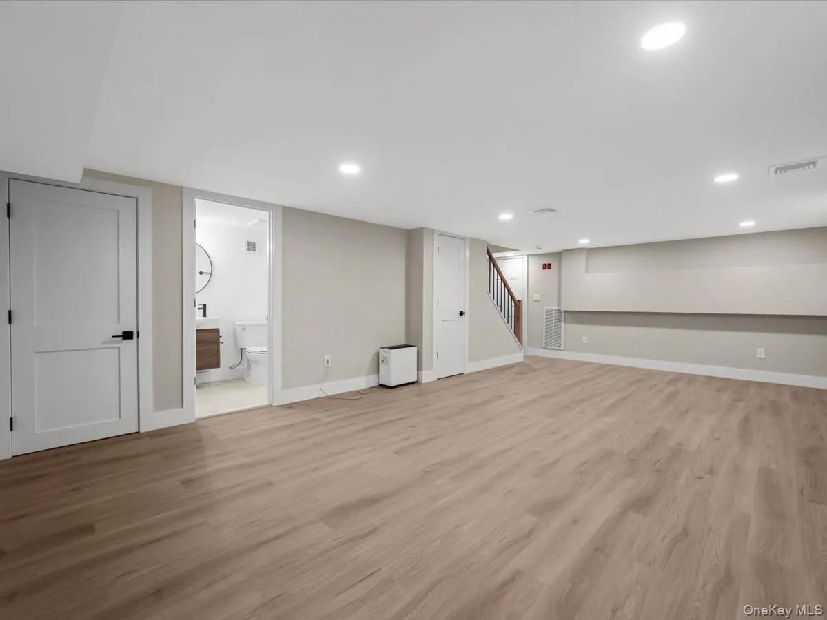 8 Brixton Road, Hempstead, NY, 5 Bedrooms Bedrooms, 10 Rooms Rooms,6 BathroomsBathrooms,Residential,For Rent,Brixton,0,1023191 8 Brixton Road, Hempstead, NY, 5 Bedrooms Bedrooms, 10 Rooms Rooms,6 BathroomsBathrooms,Residential,For Rent,Brixton,0,1023191