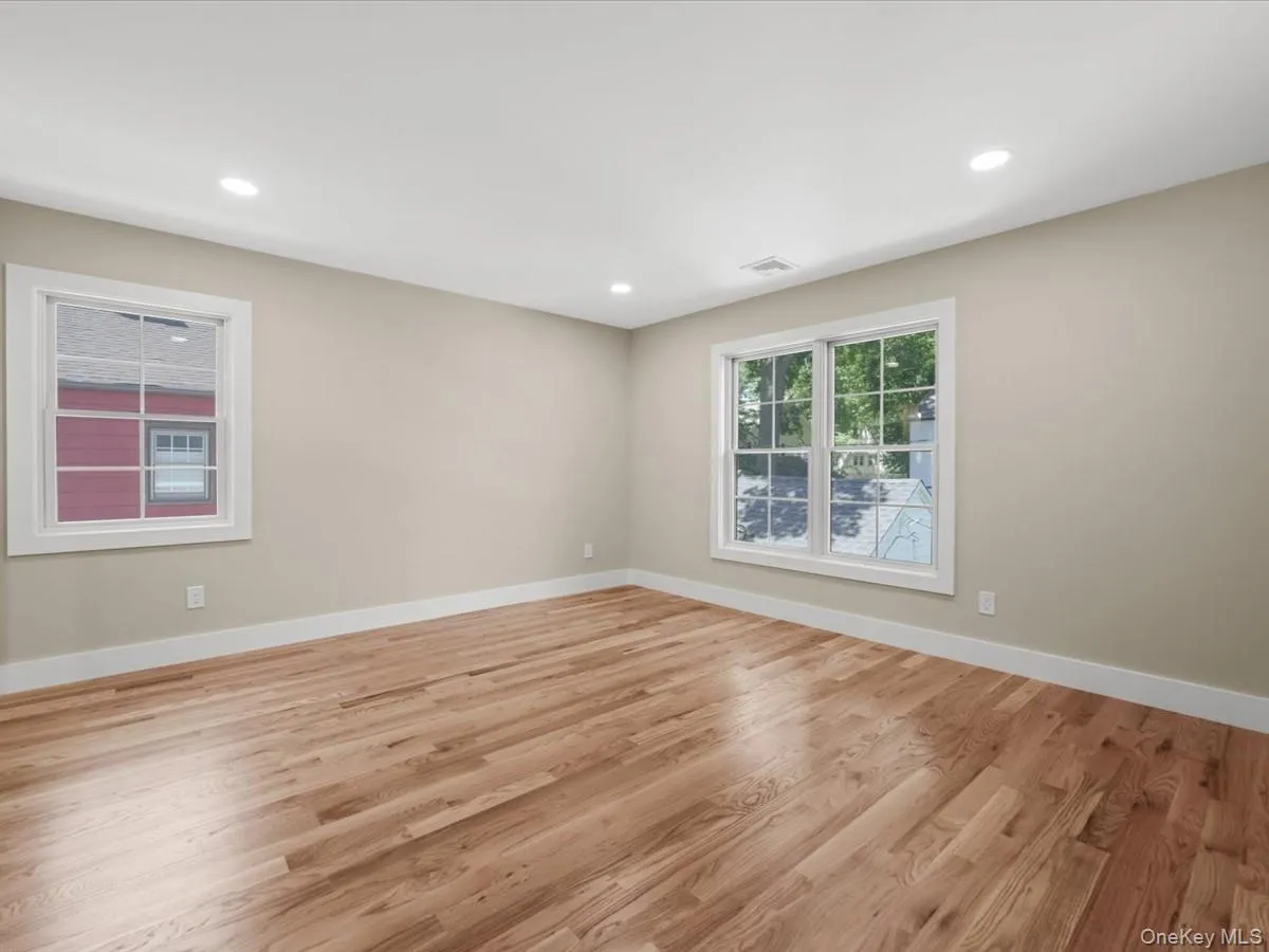 8 Brixton Road, Hempstead, NY, 5 Bedrooms Bedrooms, 10 Rooms Rooms,6 BathroomsBathrooms,Residential,For Rent,Brixton,0,1023191 8 Brixton Road, Hempstead, NY, 5 Bedrooms Bedrooms, 10 Rooms Rooms,6 BathroomsBathrooms,Residential,For Rent,Brixton,0,1023191