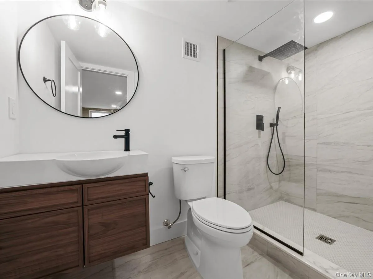 8 Brixton Road, Hempstead, NY, 5 Bedrooms Bedrooms, 10 Rooms Rooms,6 BathroomsBathrooms,Residential,For Rent,Brixton,0,1023191 8 Brixton Road, Hempstead, NY, 5 Bedrooms Bedrooms, 10 Rooms Rooms,6 BathroomsBathrooms,Residential,For Rent,Brixton,0,1023191