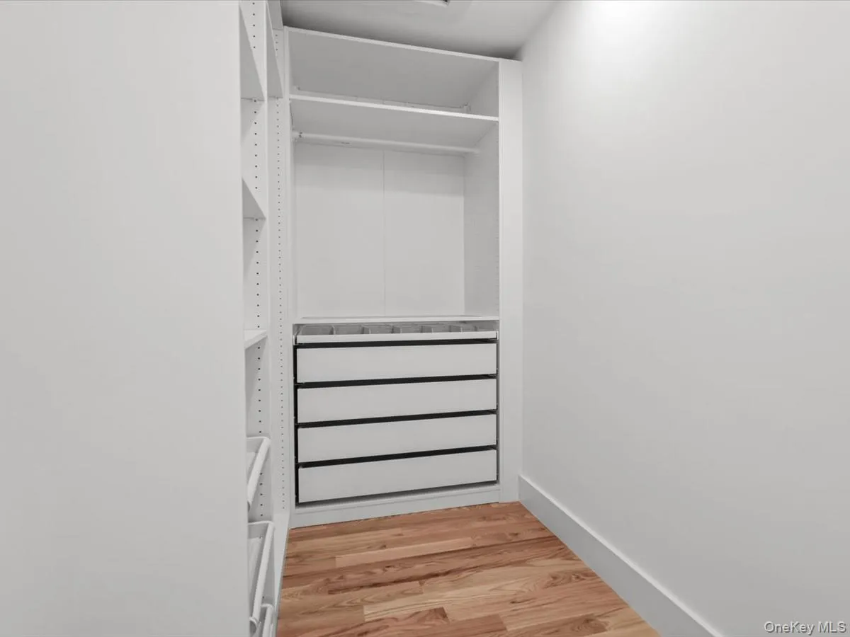 8 Brixton Road, Hempstead, NY, 5 Bedrooms Bedrooms, 10 Rooms Rooms,6 BathroomsBathrooms,Residential,For Rent,Brixton,0,1023191 8 Brixton Road, Hempstead, NY, 5 Bedrooms Bedrooms, 10 Rooms Rooms,6 BathroomsBathrooms,Residential,For Rent,Brixton,0,1023191
