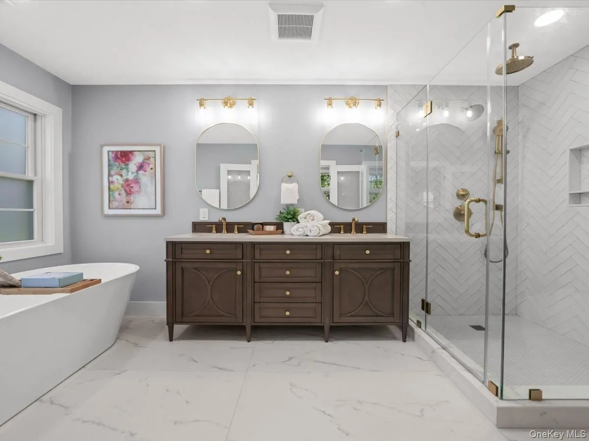 8 Brixton Road, Hempstead, NY, 5 Bedrooms Bedrooms, 10 Rooms Rooms,6 BathroomsBathrooms,Residential,For Rent,Brixton,0,1023191 8 Brixton Road, Hempstead, NY, 5 Bedrooms Bedrooms, 10 Rooms Rooms,6 BathroomsBathrooms,Residential,For Rent,Brixton,0,1023191