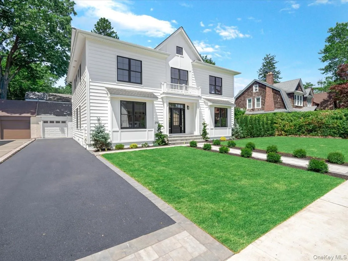 8 Brixton Road, Hempstead, NY, 5 Bedrooms Bedrooms, 10 Rooms Rooms,6 BathroomsBathrooms,Residential,For Rent,Brixton,0,1023191 8 Brixton Road, Hempstead, NY, 5 Bedrooms Bedrooms, 10 Rooms Rooms,6 BathroomsBathrooms,Residential,For Rent,Brixton,0,1023191