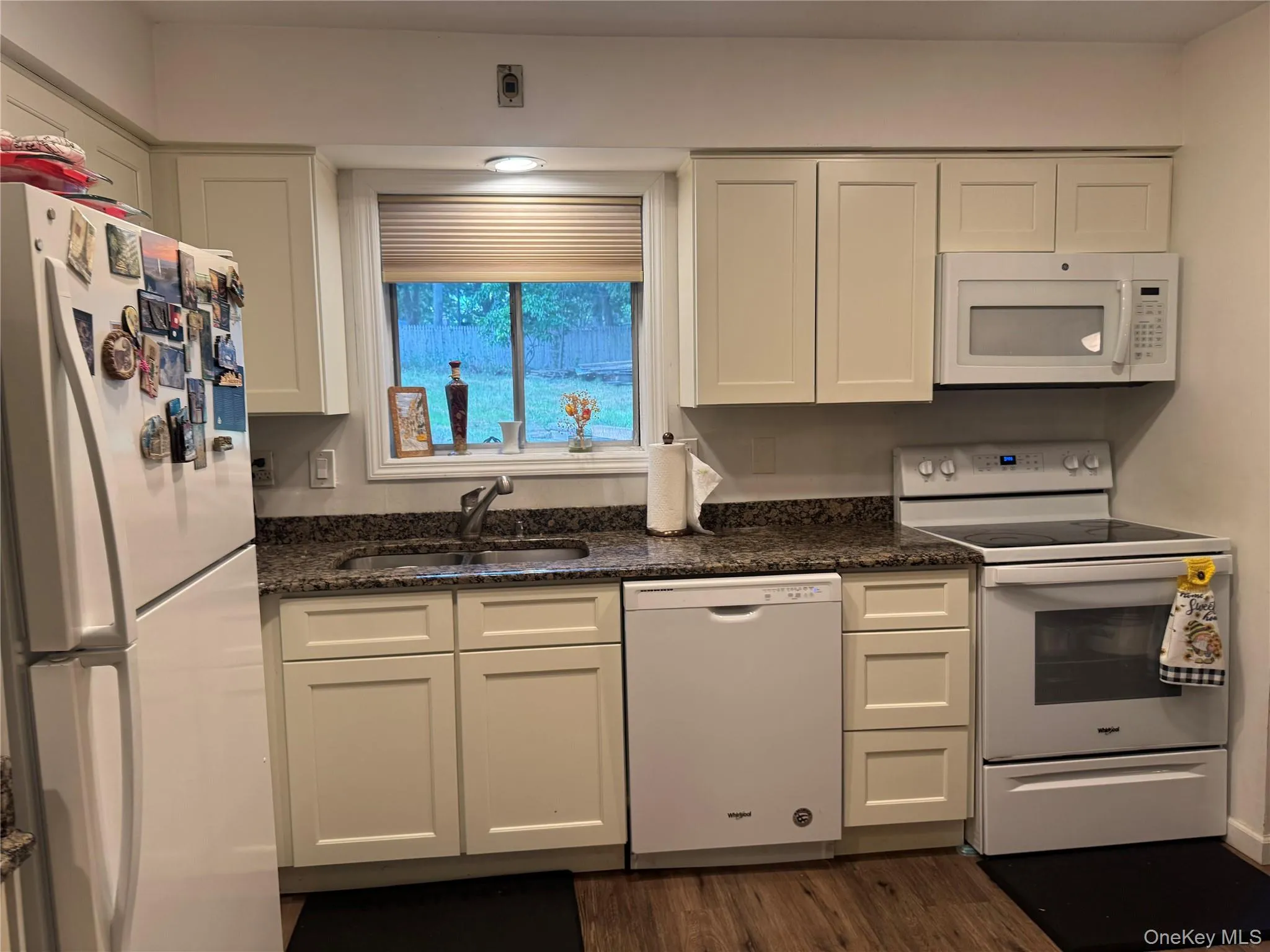 59 Bushwick Street, Huntington, NY, 5 Bedrooms Bedrooms, 9 Rooms Rooms,3 BathroomsBathrooms,Residential,For Rent,Bushwick,0,1023194 59 Bushwick Street, Huntington, NY, 5 Bedrooms Bedrooms, 9 Rooms Rooms,3 BathroomsBathrooms,Residential,For Rent,Bushwick,0,1023194