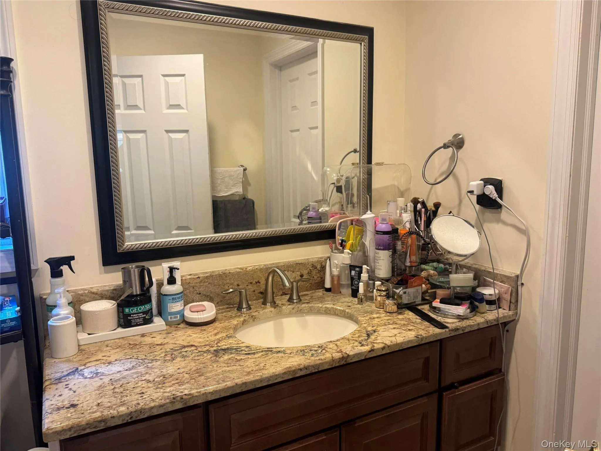 59 Bushwick Street, Huntington, NY, 5 Bedrooms Bedrooms, 9 Rooms Rooms,3 BathroomsBathrooms,Residential,For Rent,Bushwick,0,1023194 59 Bushwick Street, Huntington, NY, 5 Bedrooms Bedrooms, 9 Rooms Rooms,3 BathroomsBathrooms,Residential,For Rent,Bushwick,0,1023194