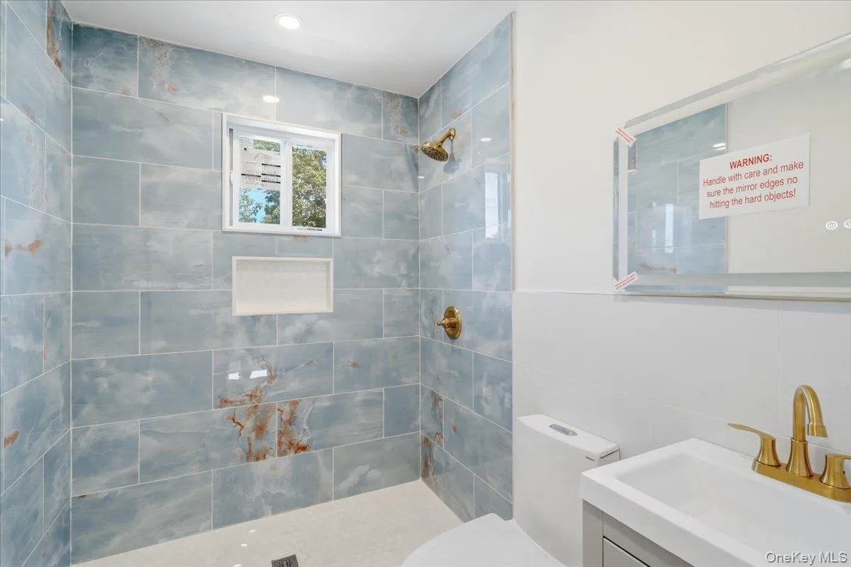 25 Lois Lane, Oyster Bay, NY, 4 Bedrooms Bedrooms, 8 Rooms Rooms,3 BathroomsBathrooms,Residential,For Rent,Lois,0,1023197 25 Lois Lane, Oyster Bay, NY, 4 Bedrooms Bedrooms, 8 Rooms Rooms,3 BathroomsBathrooms,Residential,For Rent,Lois,0,1023197