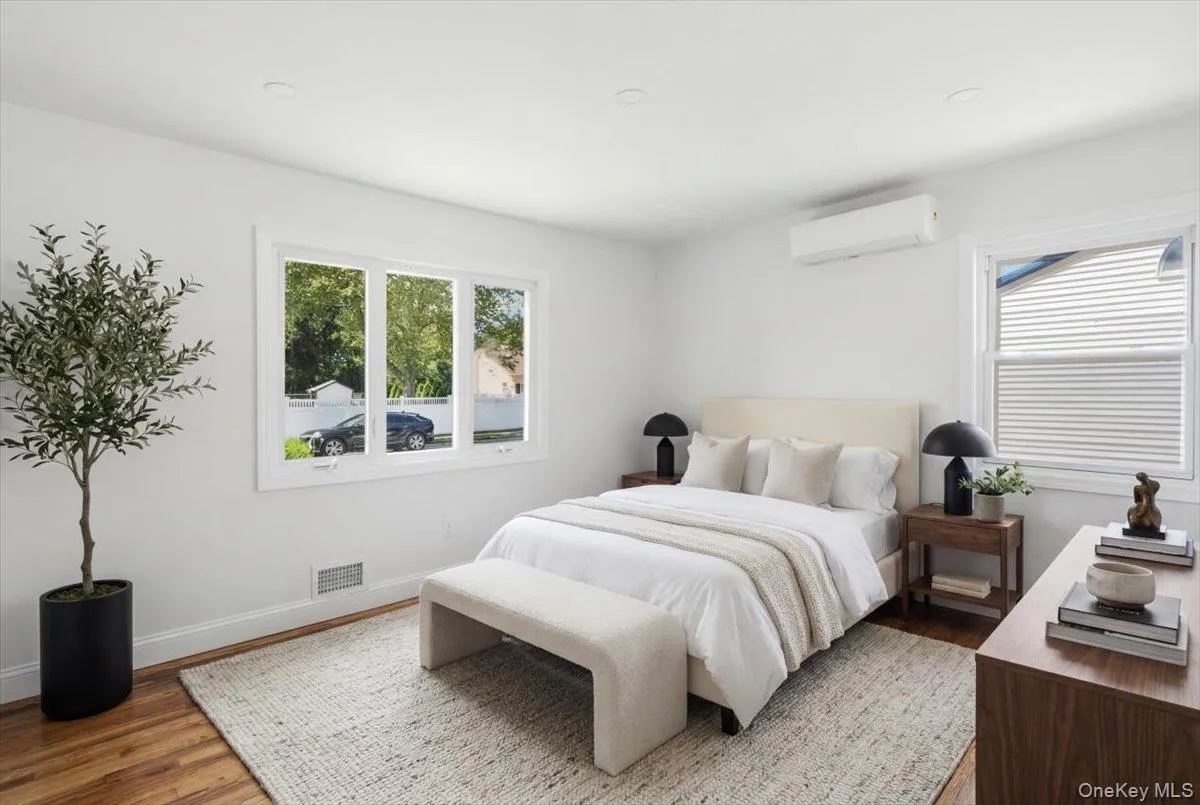 25 Lois Lane, Oyster Bay, NY, 4 Bedrooms Bedrooms, 8 Rooms Rooms,3 BathroomsBathrooms,Residential,For Rent,Lois,0,1023197 25 Lois Lane, Oyster Bay, NY, 4 Bedrooms Bedrooms, 8 Rooms Rooms,3 BathroomsBathrooms,Residential,For Rent,Lois,0,1023197
