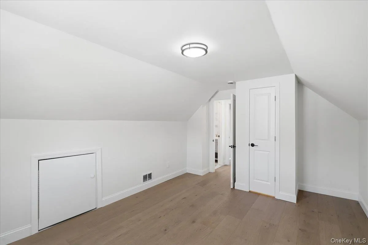 25 Lois Lane, Oyster Bay, NY, 4 Bedrooms Bedrooms, 8 Rooms Rooms,3 BathroomsBathrooms,Residential,For Rent,Lois,0,1023197 25 Lois Lane, Oyster Bay, NY, 4 Bedrooms Bedrooms, 8 Rooms Rooms,3 BathroomsBathrooms,Residential,For Rent,Lois,0,1023197
