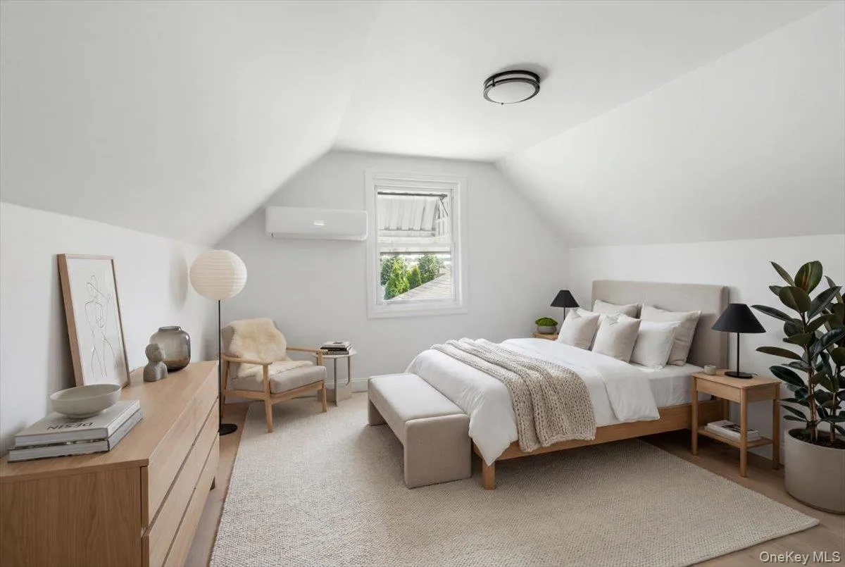 25 Lois Lane, Oyster Bay, NY, 4 Bedrooms Bedrooms, 8 Rooms Rooms,3 BathroomsBathrooms,Residential,For Rent,Lois,0,1023197 25 Lois Lane, Oyster Bay, NY, 4 Bedrooms Bedrooms, 8 Rooms Rooms,3 BathroomsBathrooms,Residential,For Rent,Lois,0,1023197