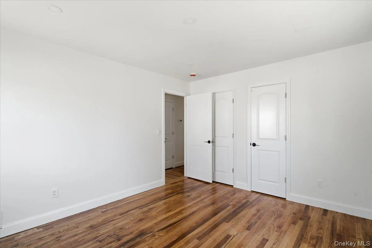 25 Lois Lane, Oyster Bay, NY, 4 Bedrooms Bedrooms, 8 Rooms Rooms,3 BathroomsBathrooms,Residential,For Rent,Lois,0,1023197 25 Lois Lane, Oyster Bay, NY, 4 Bedrooms Bedrooms, 8 Rooms Rooms,3 BathroomsBathrooms,Residential,For Rent,Lois,0,1023197