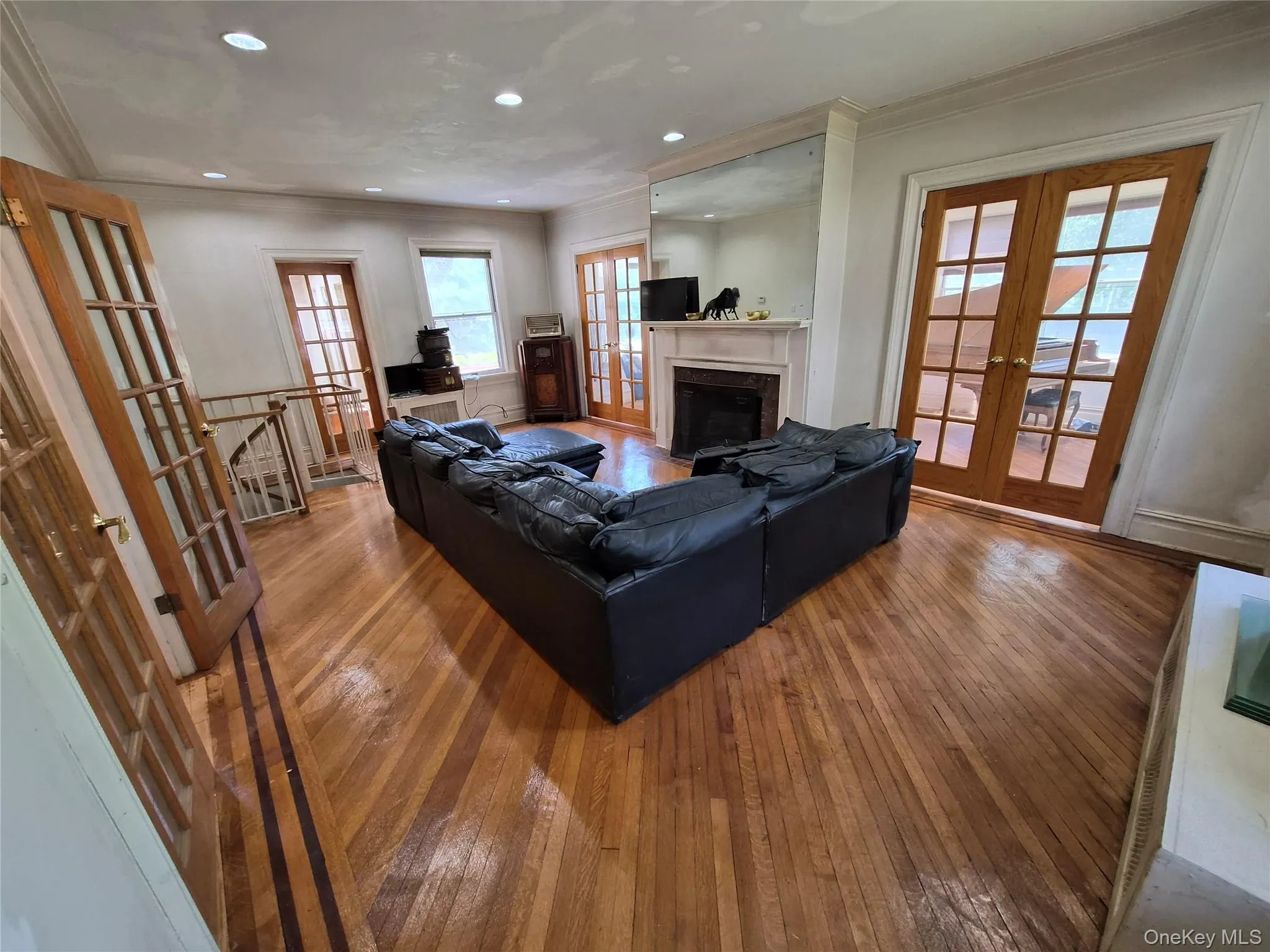 19404 110th Road, New York, NY, 5 Bedrooms Bedrooms, 11 Rooms Rooms,5 BathroomsBathrooms,Residential,For Rent,110th,0,1023198 19404 110th Road, New York, NY, 5 Bedrooms Bedrooms, 11 Rooms Rooms,5 BathroomsBathrooms,Residential,For Rent,110th,0,1023198