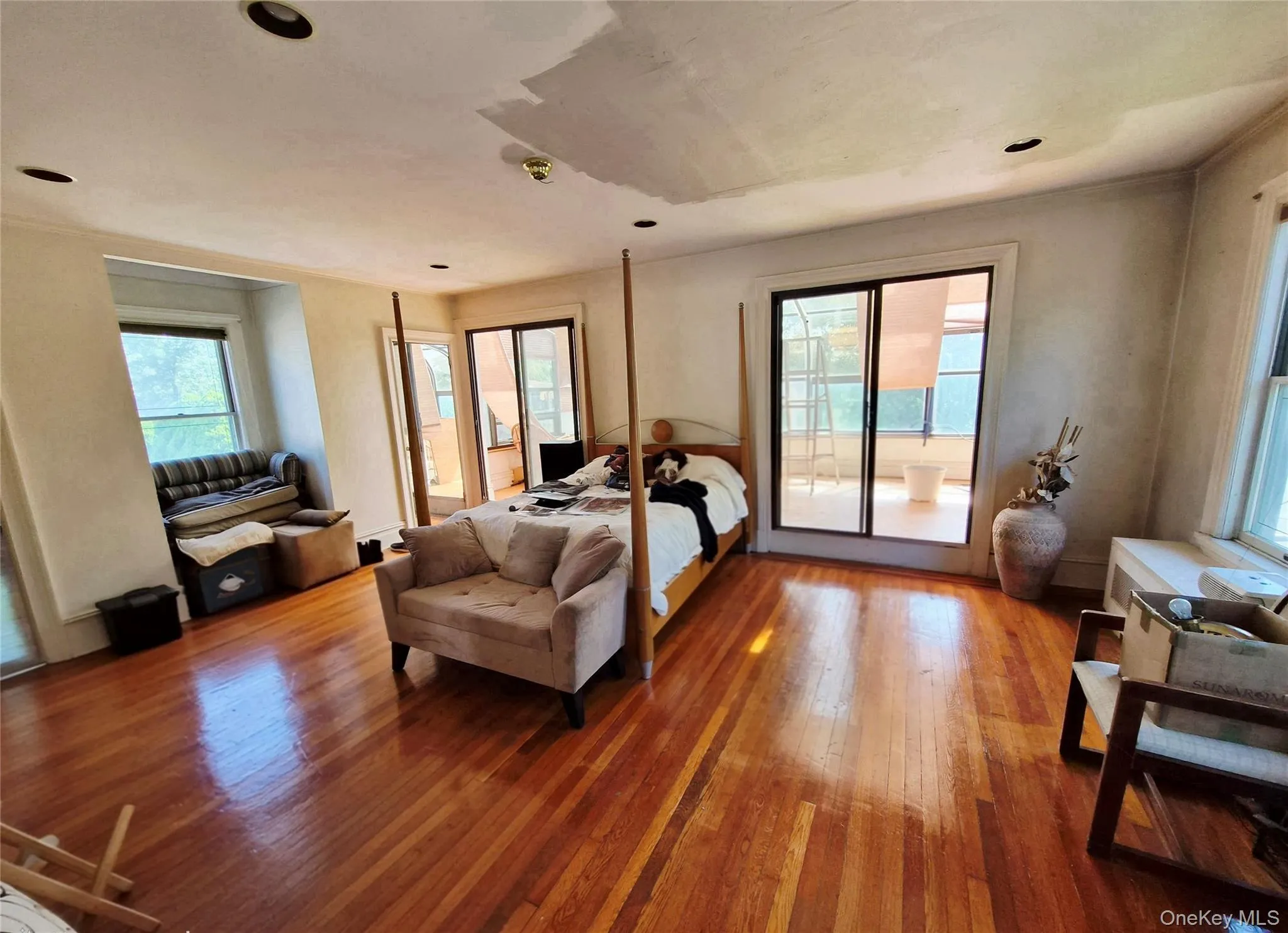 19404 110th Road, New York, NY, 5 Bedrooms Bedrooms, 11 Rooms Rooms,5 BathroomsBathrooms,Residential,For Rent,110th,0,1023198 19404 110th Road, New York, NY, 5 Bedrooms Bedrooms, 11 Rooms Rooms,5 BathroomsBathrooms,Residential,For Rent,110th,0,1023198
