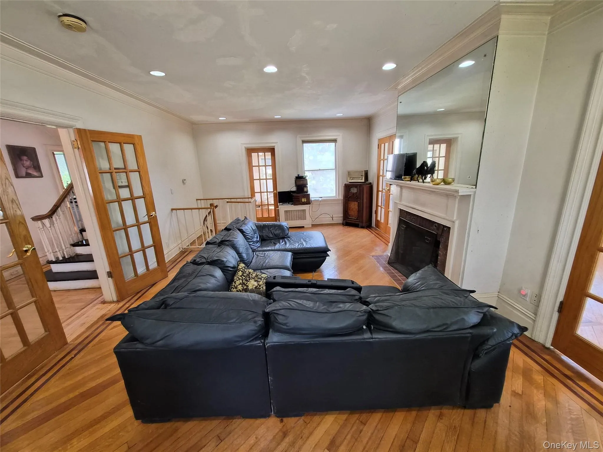19404 110th Road, New York, NY, 5 Bedrooms Bedrooms, 11 Rooms Rooms,5 BathroomsBathrooms,Residential,For Rent,110th,0,1023198 19404 110th Road, New York, NY, 5 Bedrooms Bedrooms, 11 Rooms Rooms,5 BathroomsBathrooms,Residential,For Rent,110th,0,1023198