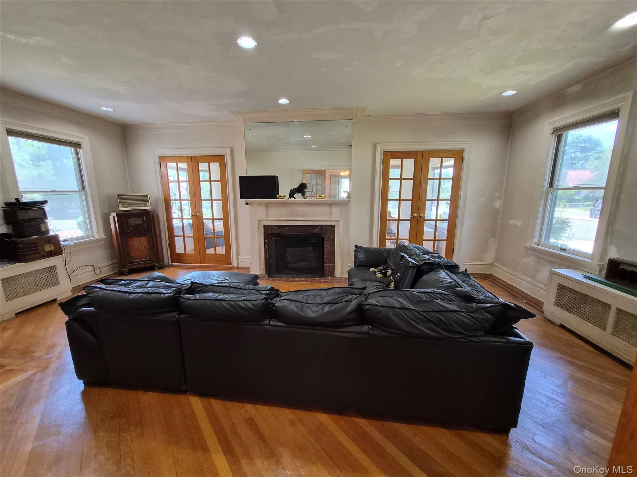 19404 110th Road, New York, NY, 5 Bedrooms Bedrooms, 11 Rooms Rooms,5 BathroomsBathrooms,Residential,For Rent,110th,0,1023198 19404 110th Road, New York, NY, 5 Bedrooms Bedrooms, 11 Rooms Rooms,5 BathroomsBathrooms,Residential,For Rent,110th,0,1023198