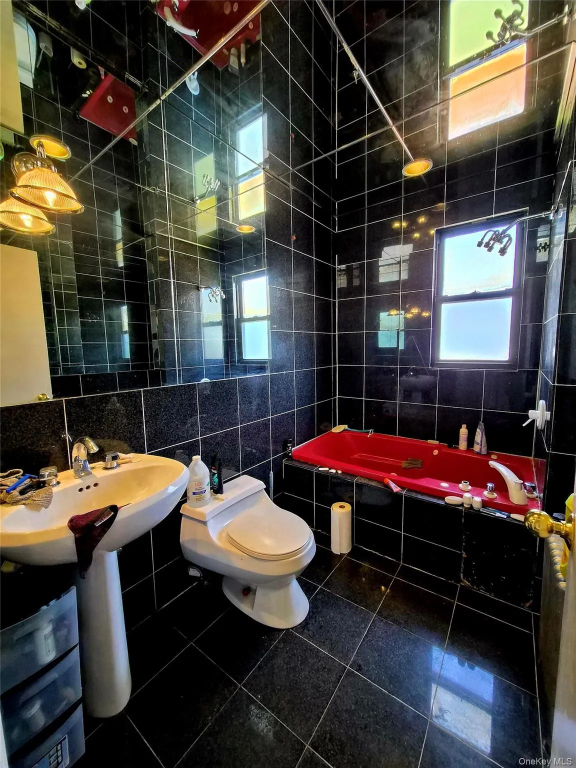 19404 110th Road, New York, NY, 5 Bedrooms Bedrooms, 11 Rooms Rooms,5 BathroomsBathrooms,Residential,For Rent,110th,0,1023198 19404 110th Road, New York, NY, 5 Bedrooms Bedrooms, 11 Rooms Rooms,5 BathroomsBathrooms,Residential,For Rent,110th,0,1023198