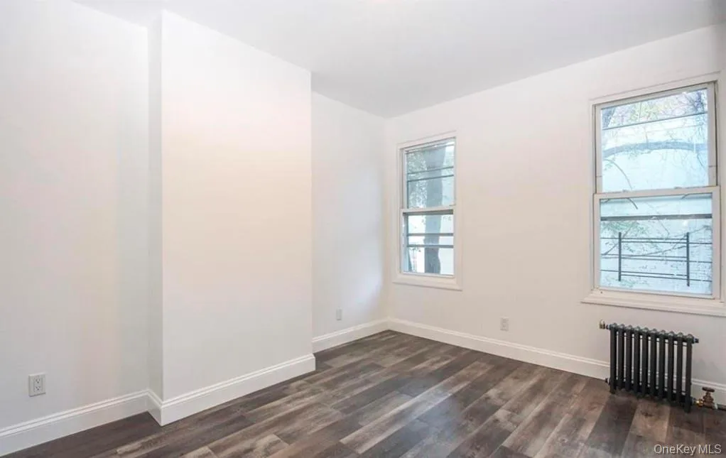 3088 Heath Avenue, New York, NY, 3 Bedrooms Bedrooms, 8 Rooms Rooms,2 BathroomsBathrooms,Residential,For Rent,Heath,0,1023200 3088 Heath Avenue, New York, NY, 3 Bedrooms Bedrooms, 8 Rooms Rooms,2 BathroomsBathrooms,Residential,For Rent,Heath,0,1023200