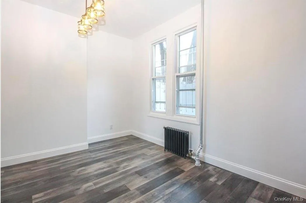 3088 Heath Avenue, New York, NY, 3 Bedrooms Bedrooms, 8 Rooms Rooms,2 BathroomsBathrooms,Residential,For Rent,Heath,0,1023200 3088 Heath Avenue, New York, NY, 3 Bedrooms Bedrooms, 8 Rooms Rooms,2 BathroomsBathrooms,Residential,For Rent,Heath,0,1023200