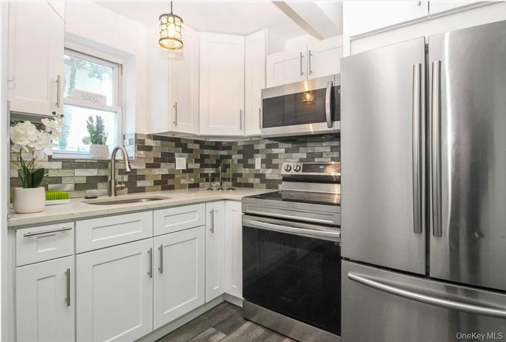 3088 Heath Avenue, New York, NY, 3 Bedrooms Bedrooms, 8 Rooms Rooms,2 BathroomsBathrooms,Residential,For Rent,Heath,0,1023200 3088 Heath Avenue, New York, NY, 3 Bedrooms Bedrooms, 8 Rooms Rooms,2 BathroomsBathrooms,Residential,For Rent,Heath,0,1023200