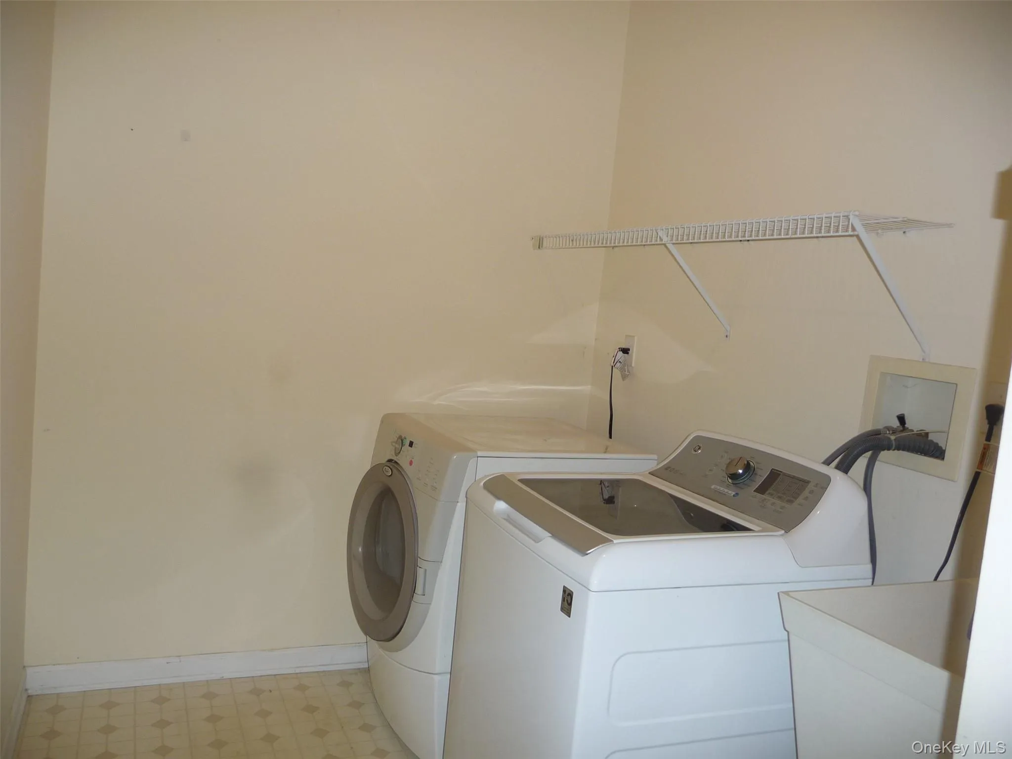 220 Roosevelt Drive, Fishkill, NY, 4 Bedrooms Bedrooms, 11 Rooms Rooms,2 BathroomsBathrooms,Residential Lease,For Rent,Roosevelt,0,1023204 220 Roosevelt Drive, Fishkill, NY, 4 Bedrooms Bedrooms, 11 Rooms Rooms,2 BathroomsBathrooms,Residential Lease,For Rent,Roosevelt,0,1023204