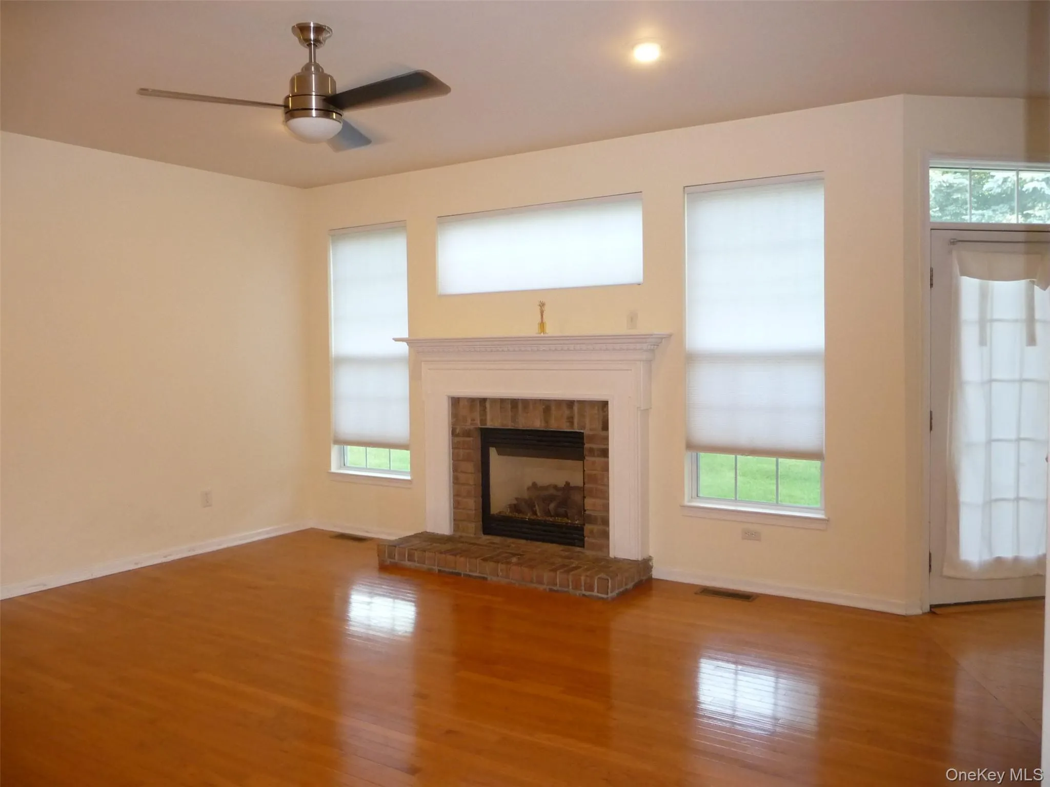 220 Roosevelt Drive, Fishkill, NY, 4 Bedrooms Bedrooms, 11 Rooms Rooms,2 BathroomsBathrooms,Residential Lease,For Rent,Roosevelt,0,1023204 220 Roosevelt Drive, Fishkill, NY, 4 Bedrooms Bedrooms, 11 Rooms Rooms,2 BathroomsBathrooms,Residential Lease,For Rent,Roosevelt,0,1023204