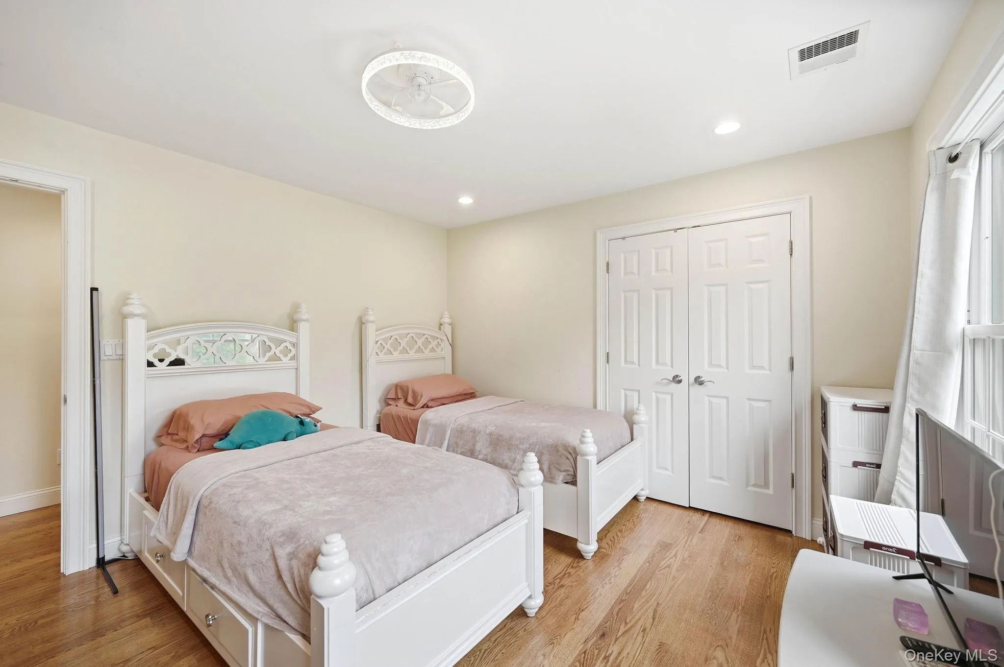 17 Meadow Crest Drive, Putnam Valley, NY, 4 Bedrooms Bedrooms, 9 Rooms Rooms,3 BathroomsBathrooms,Residential,For Rent,Meadow Crest,0,1023209 17 Meadow Crest Drive, Putnam Valley, NY, 4 Bedrooms Bedrooms, 9 Rooms Rooms,3 BathroomsBathrooms,Residential,For Rent,Meadow Crest,0,1023209