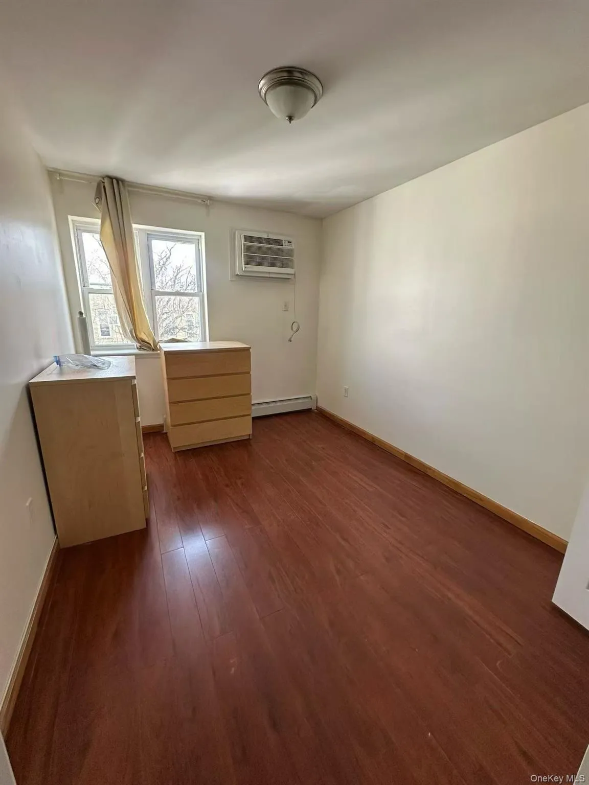 697 Sheffield Avenue, New York, NY, 3 Bedrooms Bedrooms, 5 Rooms Rooms,3 BathroomsBathrooms,Residential Lease,For Rent,Sheffield,0,1023214 697 Sheffield Avenue, New York, NY, 3 Bedrooms Bedrooms, 5 Rooms Rooms,3 BathroomsBathrooms,Residential Lease,For Rent,Sheffield,0,1023214