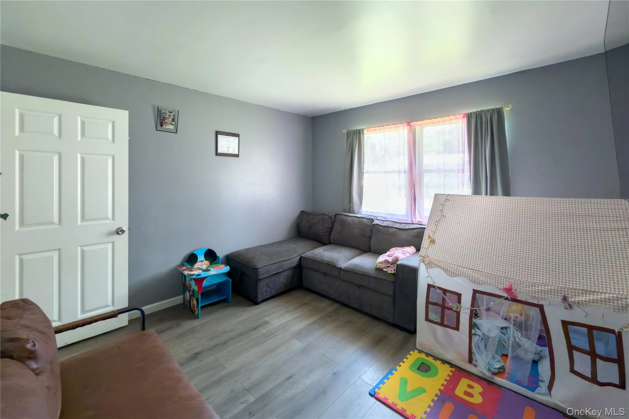 5 2nd Street, Brookhaven, NY, 5 Bedrooms Bedrooms, 12 Rooms Rooms,2 BathroomsBathrooms,Residential,For Rent,2nd,0,1023215 5 2nd Street, Brookhaven, NY, 5 Bedrooms Bedrooms, 12 Rooms Rooms,2 BathroomsBathrooms,Residential,For Rent,2nd,0,1023215