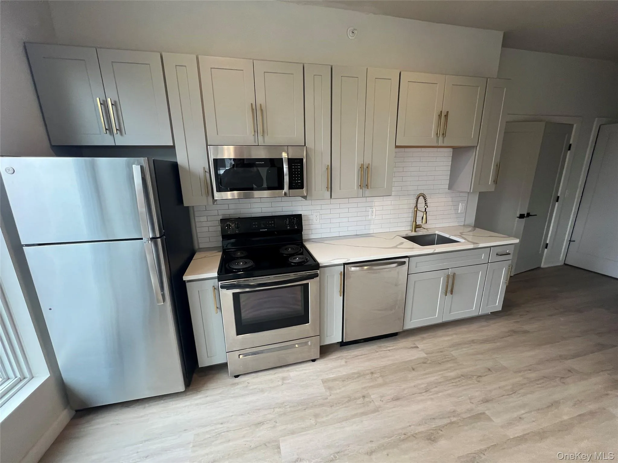 289 Main Street, Poughkeepsie, NY, 1 Bedroom Bedrooms, 3 Rooms Rooms,1 BathroomBathrooms,Residential Lease,For Rent,Main,0,1023218 289 Main Street, Poughkeepsie, NY, 1 Bedroom Bedrooms, 3 Rooms Rooms,1 BathroomBathrooms,Residential Lease,For Rent,Main,0,1023218