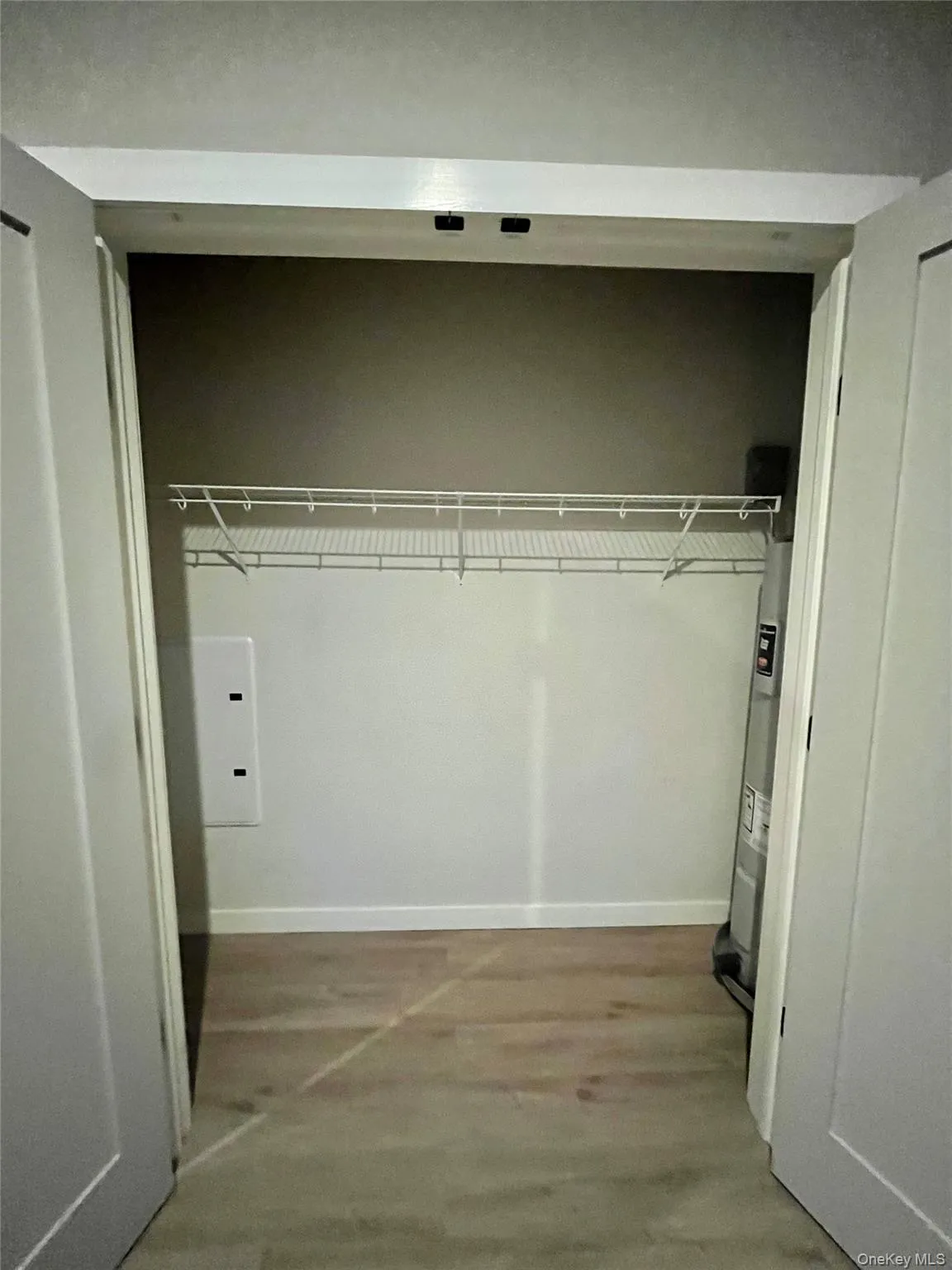 289 Main, Poughkeepsie, NY, 2 Bedrooms Bedrooms, 3 Rooms Rooms,1 BathroomBathrooms,Residential Lease,For Rent,Main,0,1023219 289 Main, Poughkeepsie, NY, 2 Bedrooms Bedrooms, 3 Rooms Rooms,1 BathroomBathrooms,Residential Lease,For Rent,Main,0,1023219